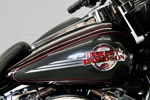 2005 Harley-Davidson FLHTCUI Ultra Classic® Electra Glide® in Fredericksburg, Virginia - Photo 13