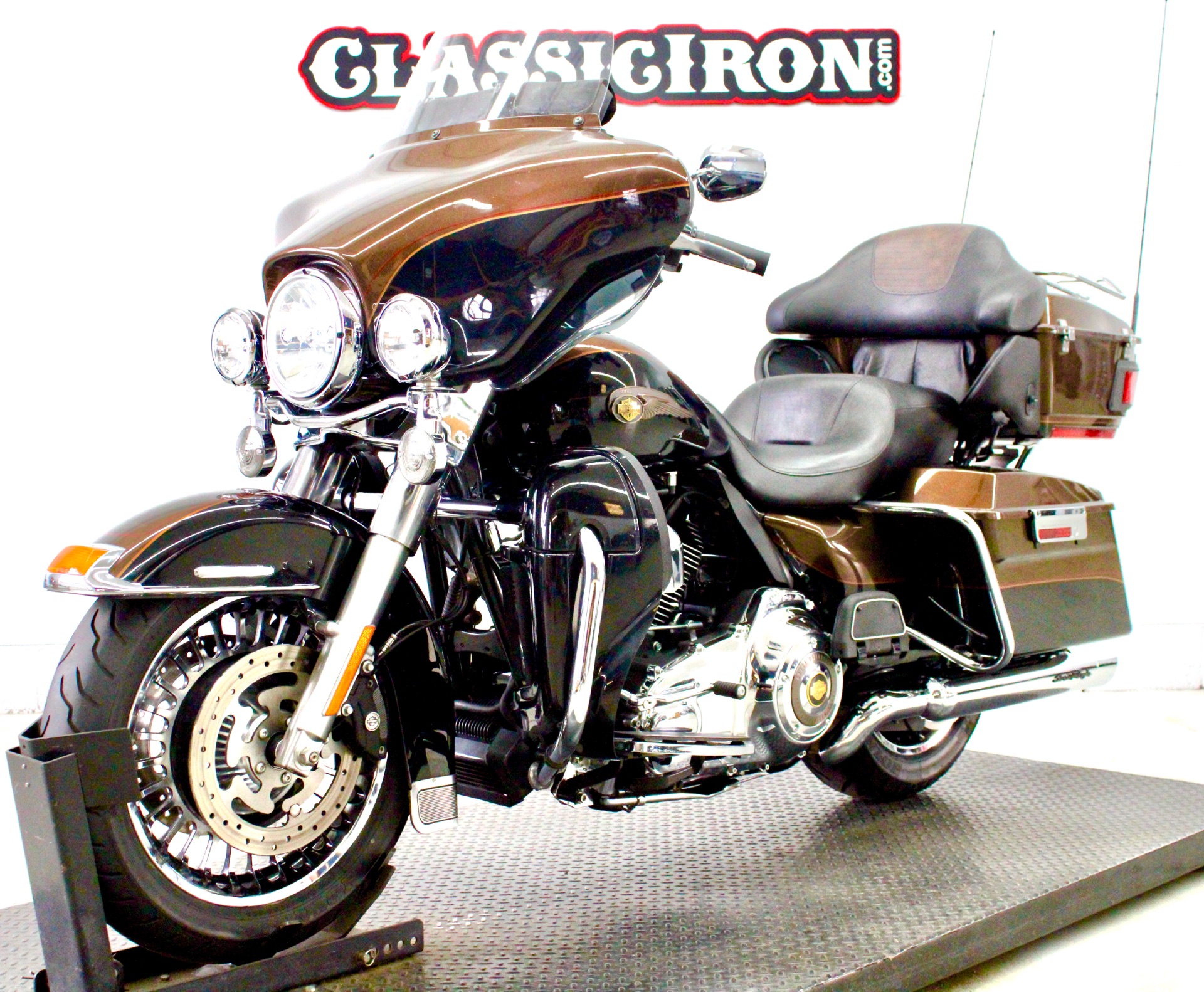 2013 Harley-Davidson Electra Glide® Ultra Limited 110th Anniversary Edition in Fredericksburg, Virginia - Photo 3