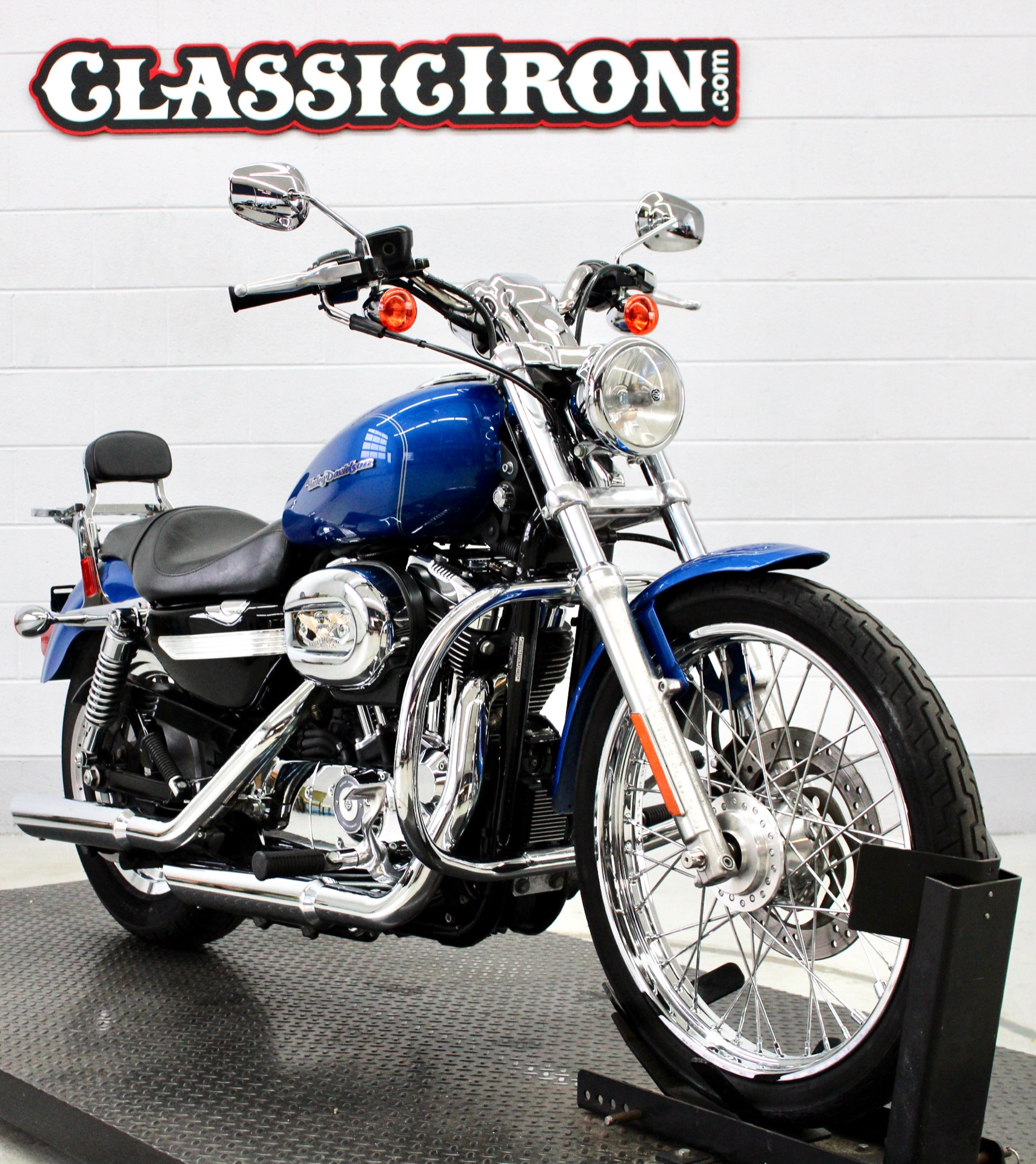 2007 Harley-Davidson Sportster® 1200 Custom in Fredericksburg, Virginia - Photo 2