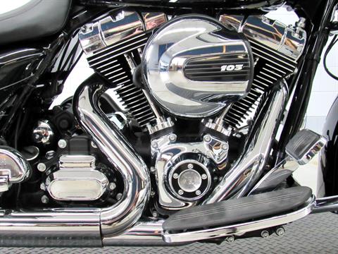 2016 Harley-Davidson Street Glide® Special in Fredericksburg, Virginia - Photo 14