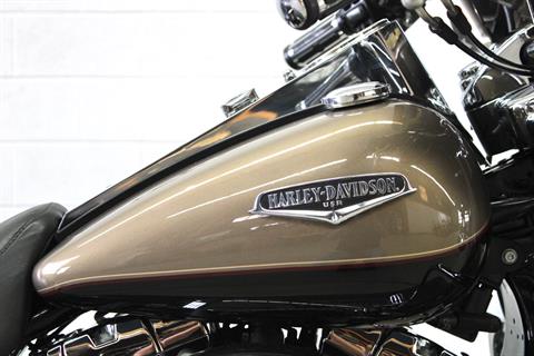 2005 Harley-Davidson FLHRCI Road King® Classic in Fredericksburg, Virginia - Photo 13