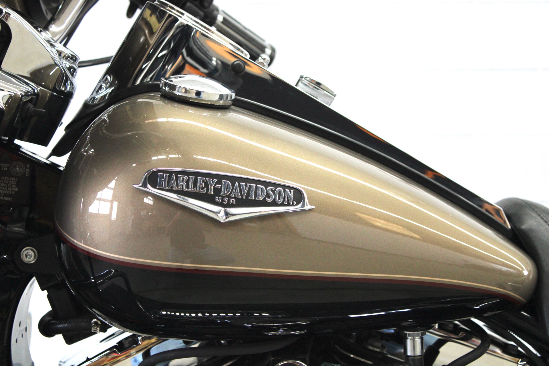 2005 Harley-Davidson FLHRCI Road King® Classic in Fredericksburg, Virginia - Photo 18