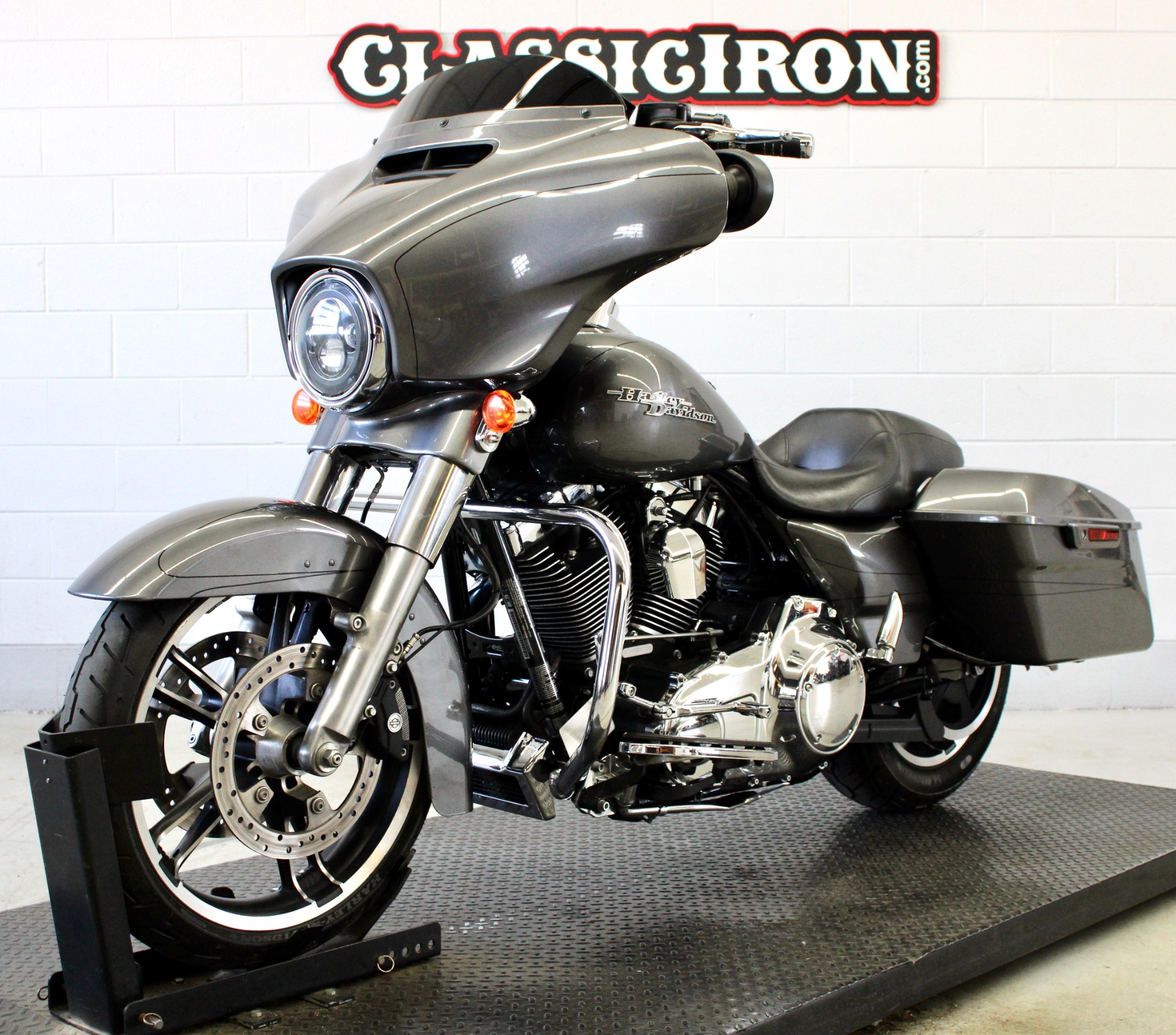 2014 Harley-Davidson Street Glide® Special in Fredericksburg, Virginia - Photo 3