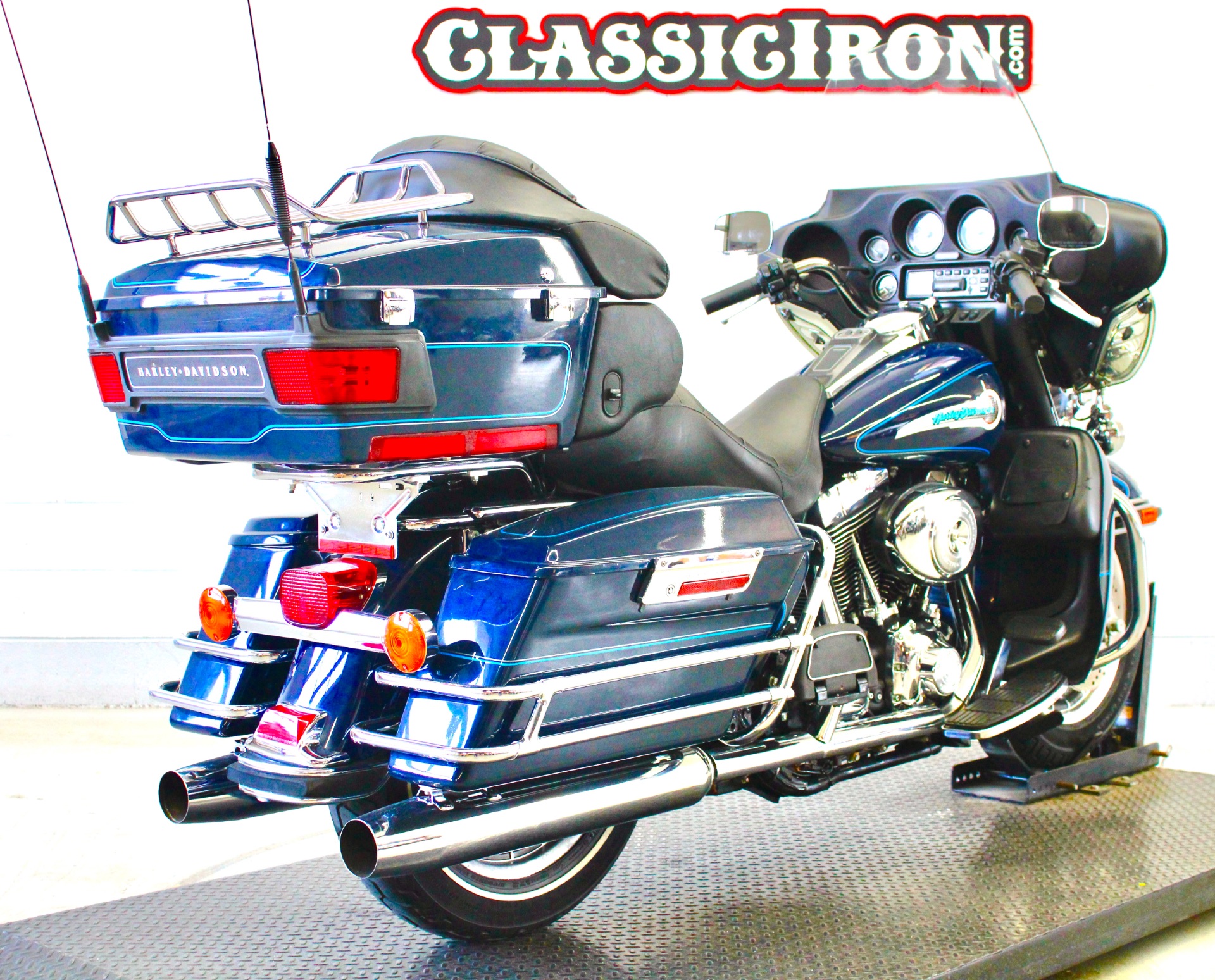 2001 Harley-Davidson FLHTCUI Ultra Classic® Electra Glide® in Fredericksburg, Virginia - Photo 5