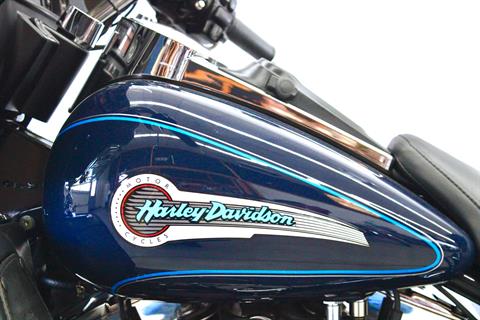 2001 Harley-Davidson FLHTCUI Ultra Classic® Electra Glide® in Fredericksburg, Virginia - Photo 18