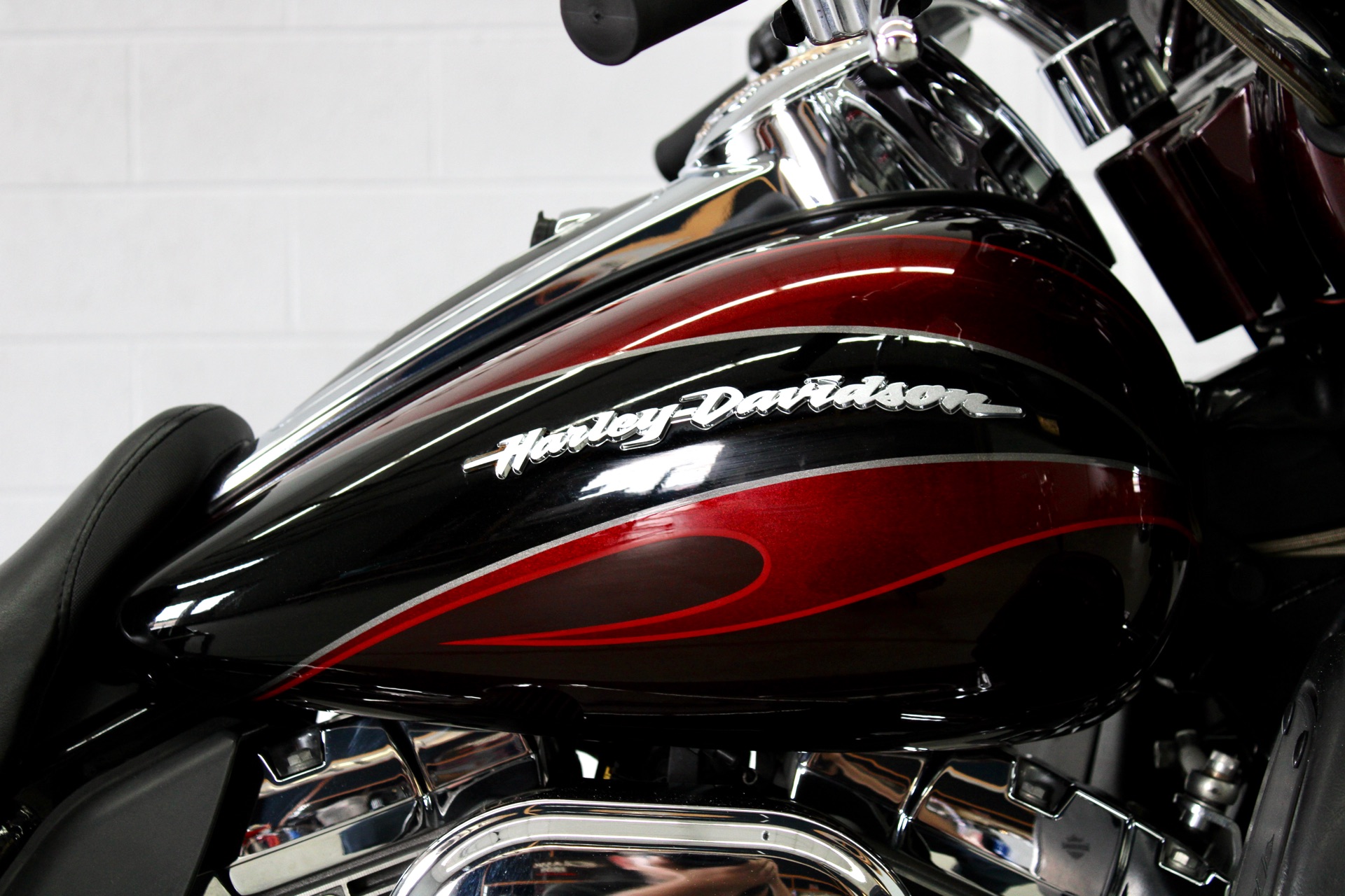 2013 Harley-Davidson CVO™ Ultra Classic® Electra Glide® in Fredericksburg, Virginia - Photo 13