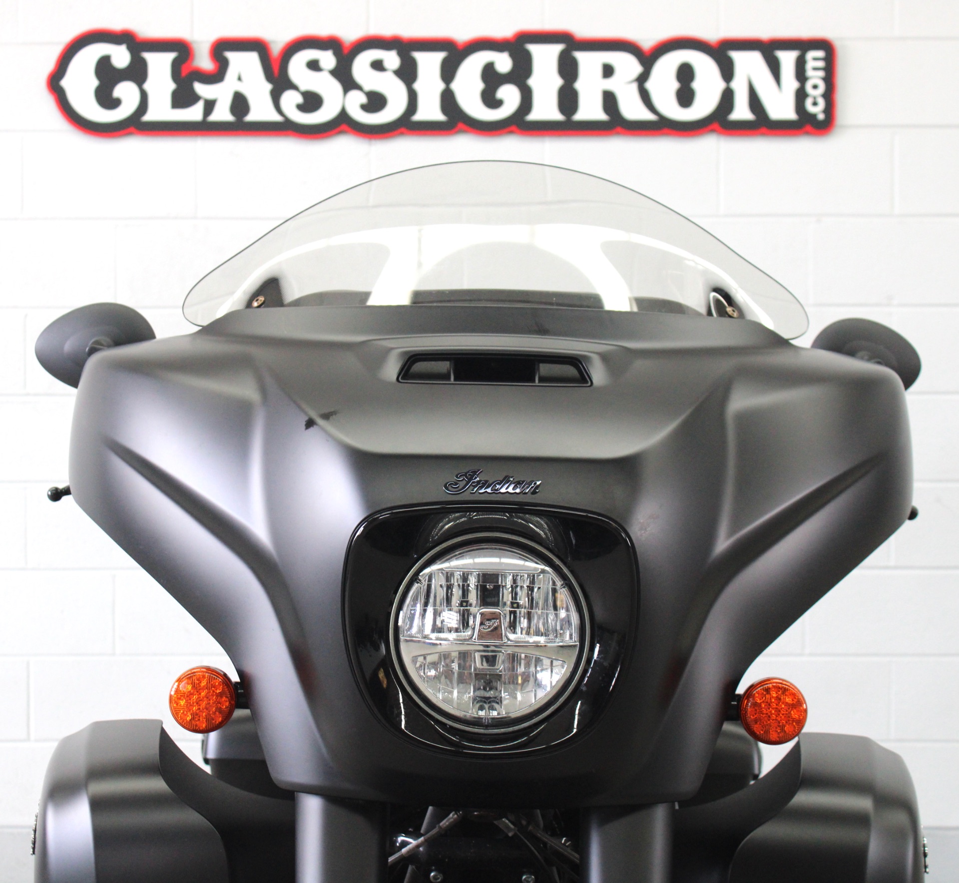 2021 Indian Motorcycle Roadmaster® Dark Horse® in Fredericksburg, Virginia - Photo 8