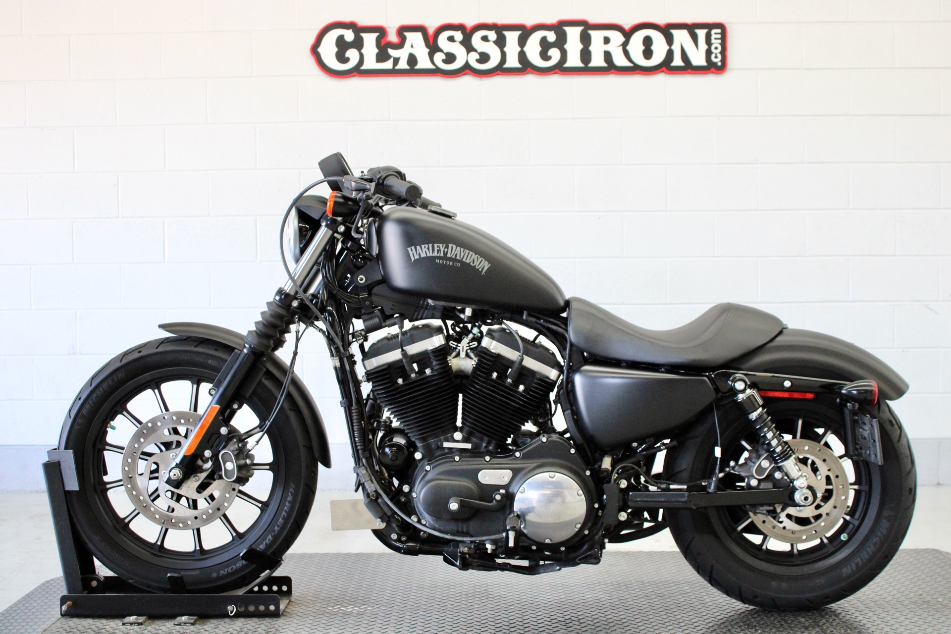 2014 Harley-Davidson Sportster® Iron 883™ in Fredericksburg, Virginia - Photo 4