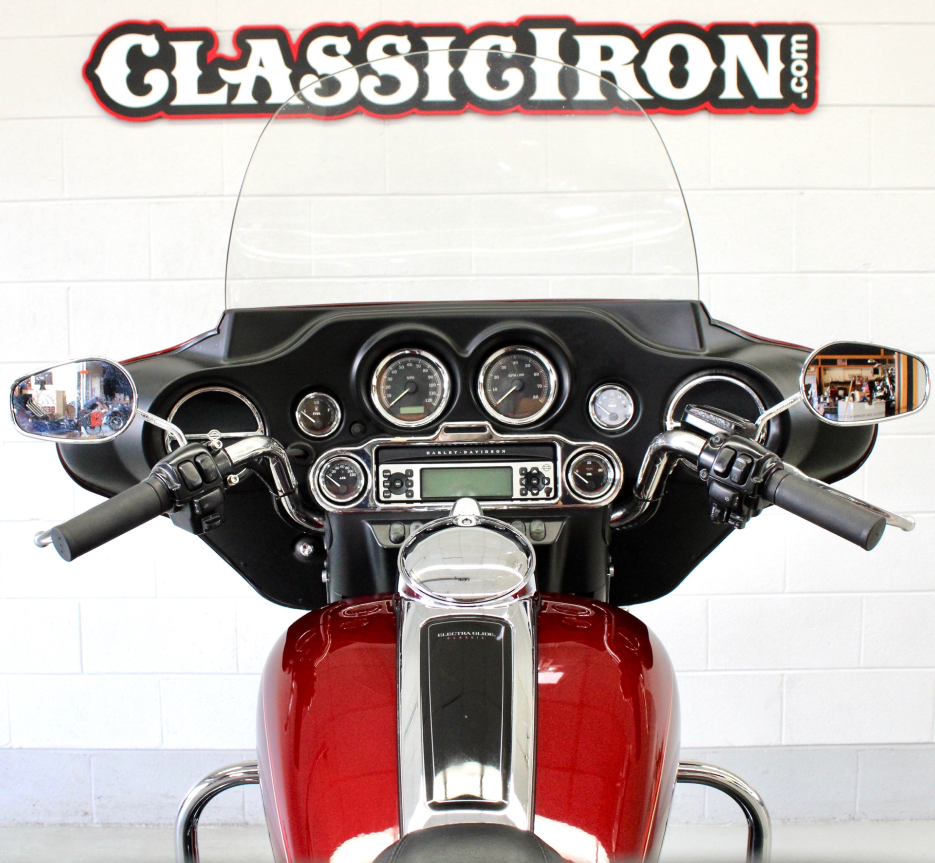 2010 Harley-Davidson Electra Glide® Classic in Fredericksburg, Virginia - Photo 10