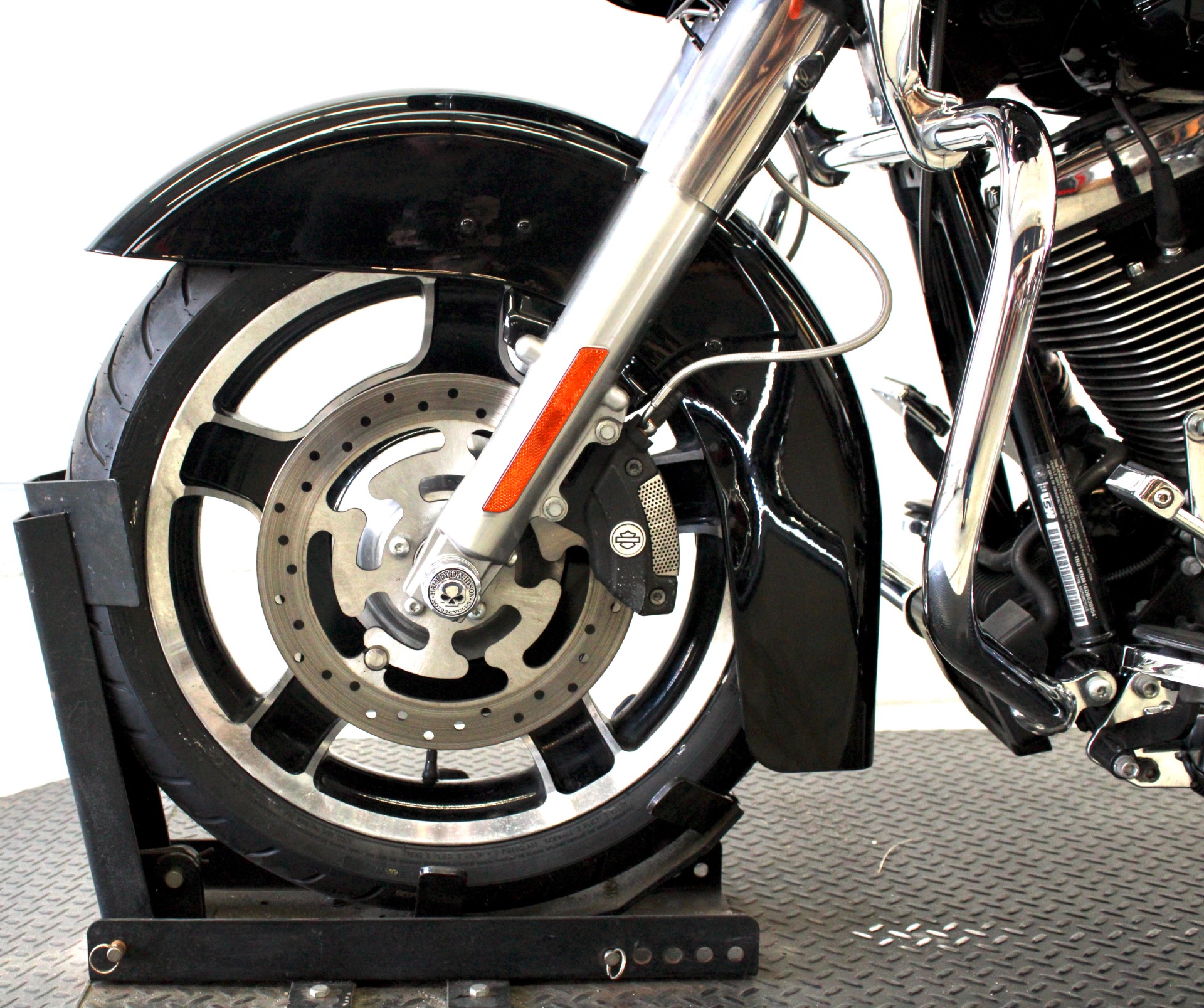 2013 Harley-Davidson Road Glide® Custom in Fredericksburg, Virginia - Photo 16