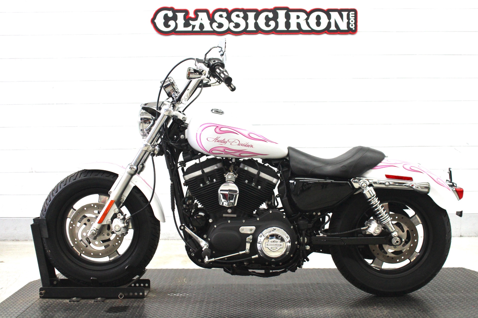 2012 Harley-Davidson Sportster® 1200 Custom in Fredericksburg, Virginia - Photo 4
