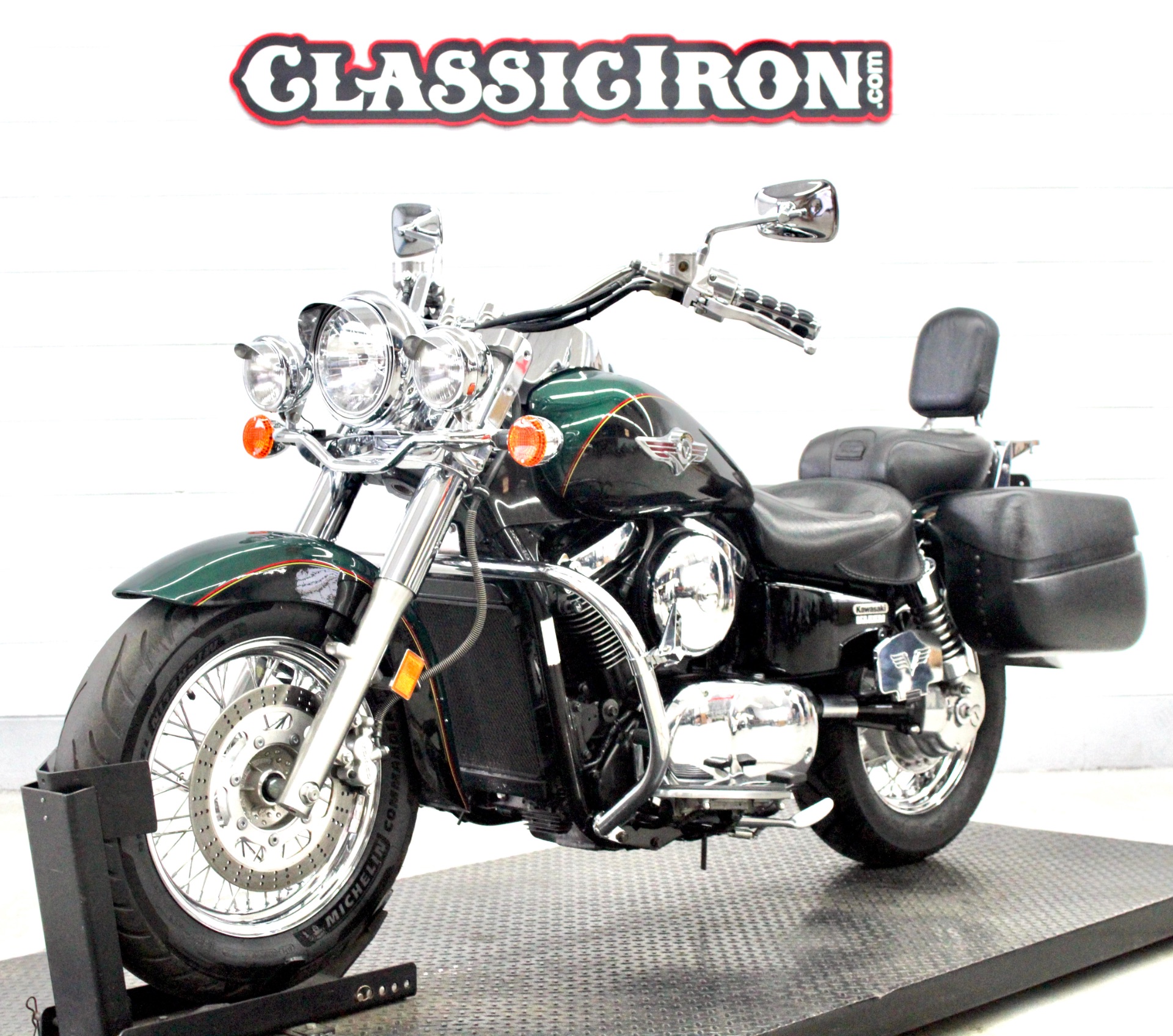 2002 Kawasaki Vulcan™ 1500 Classic in Fredericksburg, Virginia - Photo 3