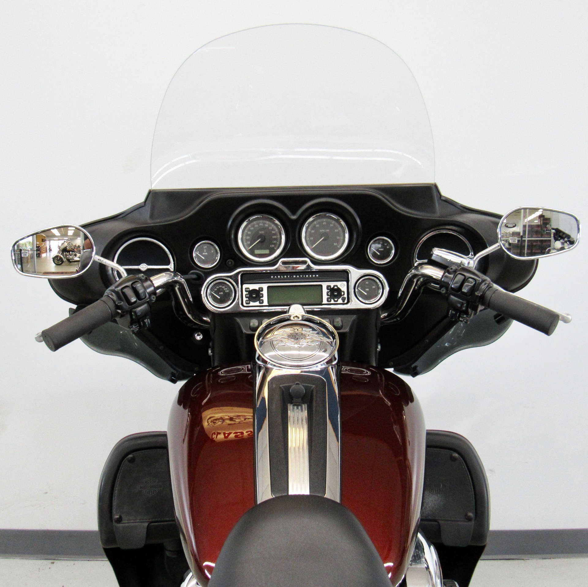 2009 Harley-Davidson Ultra Classic® Electra Glide® in Fredericksburg, Virginia - Photo 10