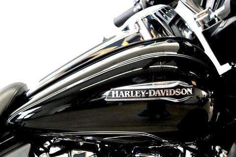 2017 Harley-Davidson Electra Glide® Ultra Classic® in Fredericksburg, Virginia - Photo 13