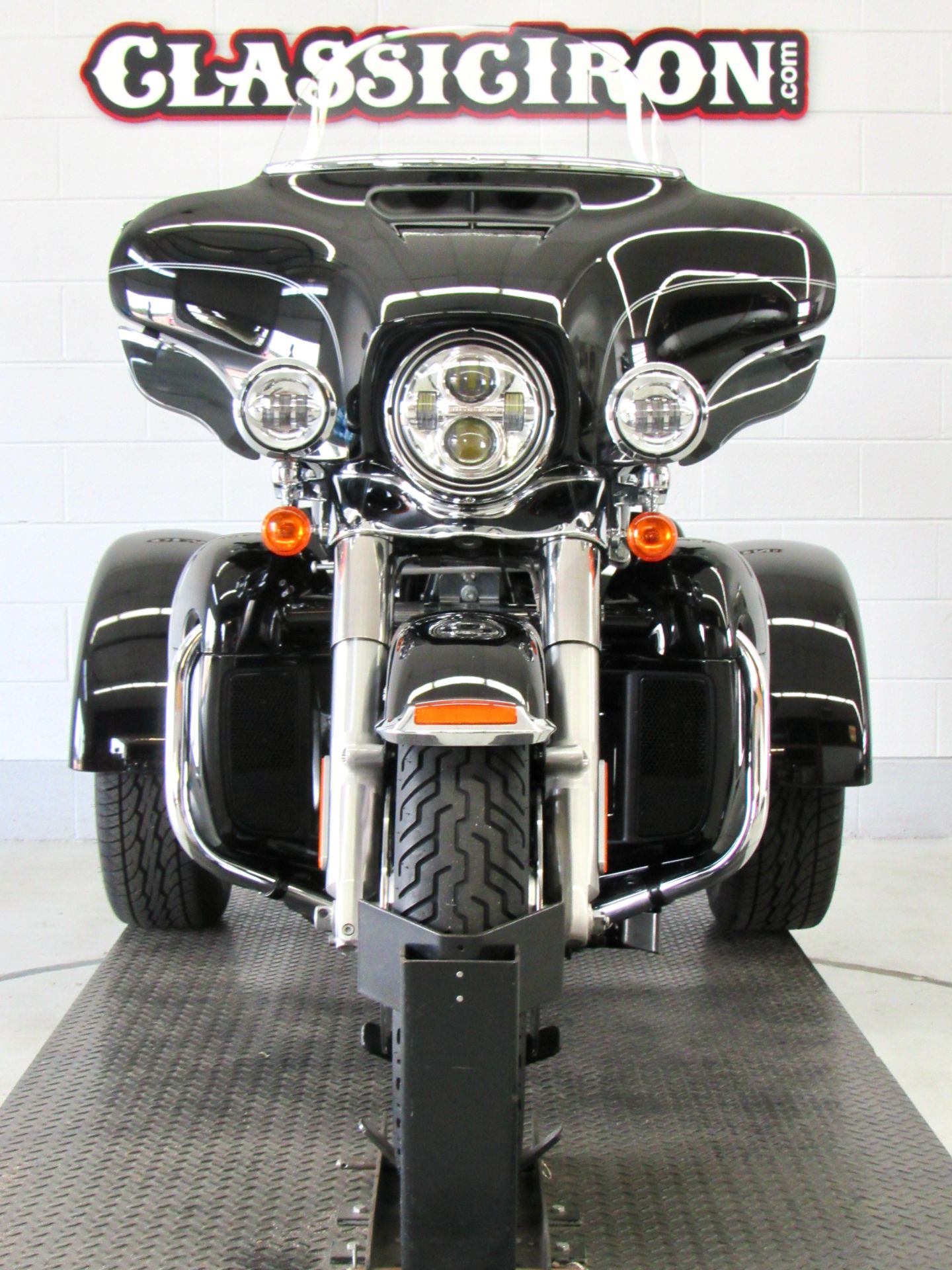 2016 Harley-Davidson Tri Glide® Ultra in Fredericksburg, Virginia - Photo 7