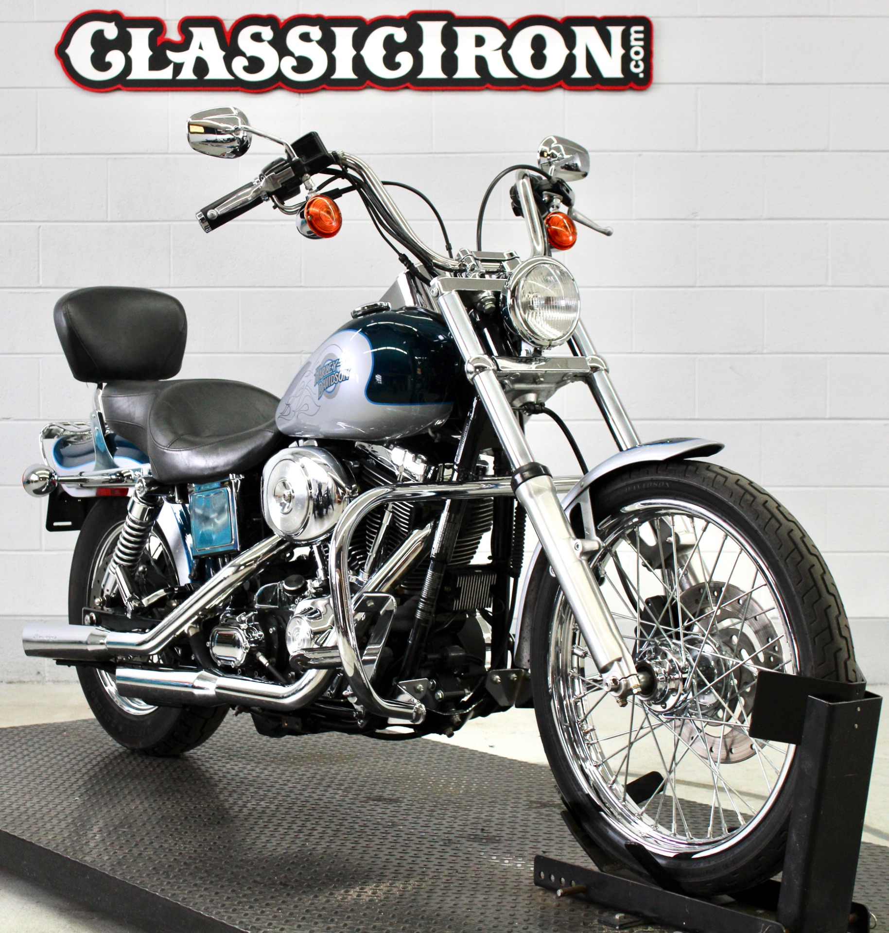 2001 Harley-Davidson FXDWG Dyna Wide Glide® in Fredericksburg, Virginia - Photo 2