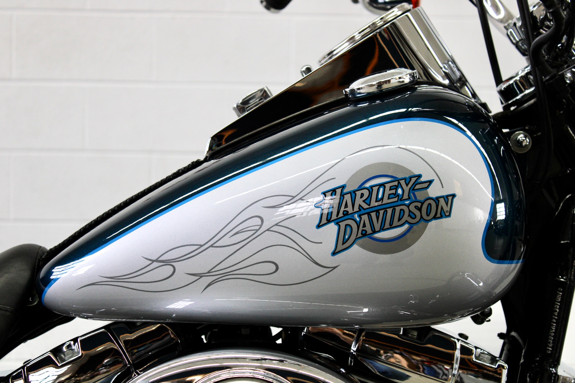 2001 Harley-Davidson FXDWG Dyna Wide Glide® in Fredericksburg, Virginia - Photo 13