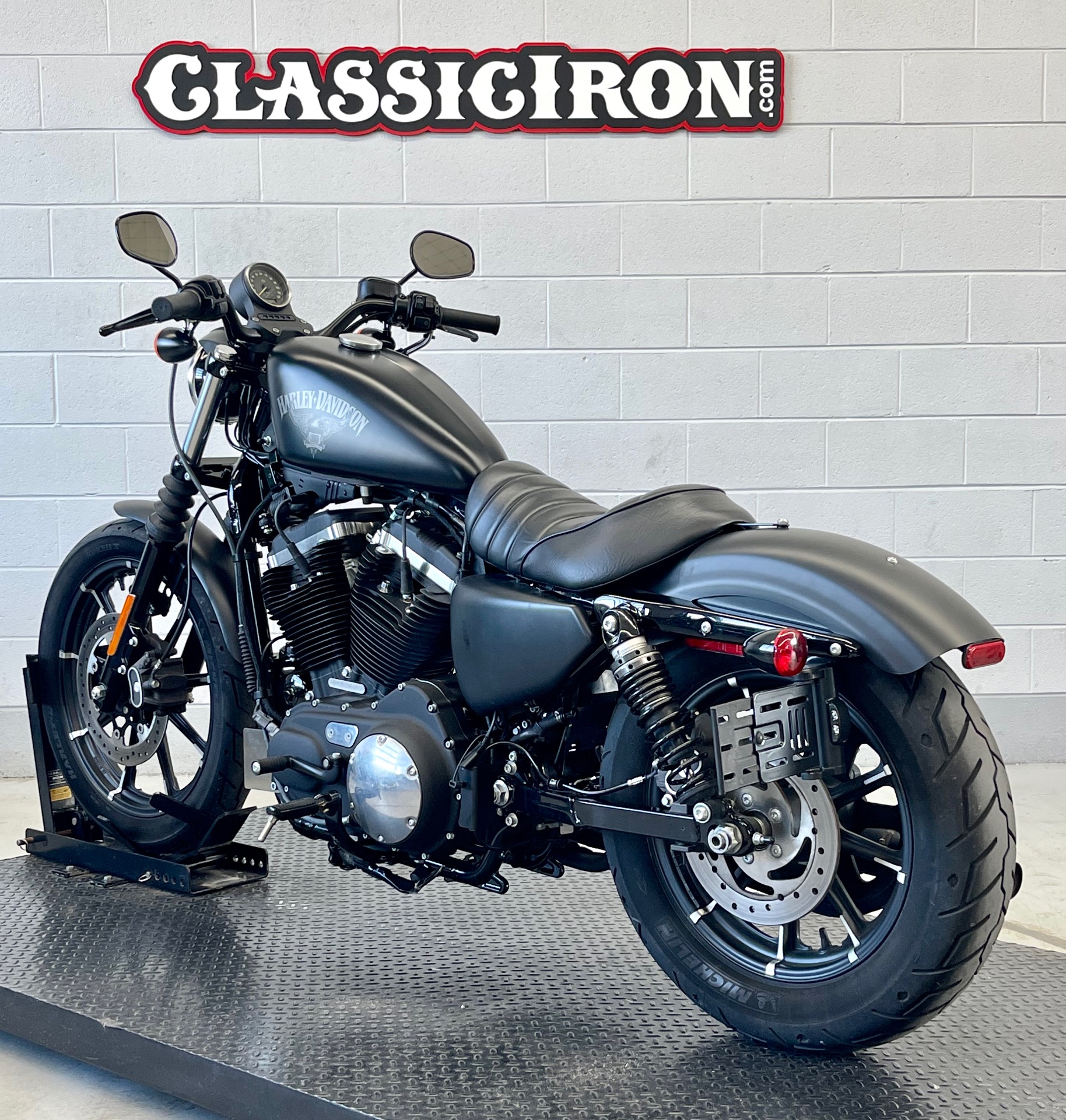 2018 Harley-Davidson Iron 883™ in Fredericksburg, Virginia - Photo 6