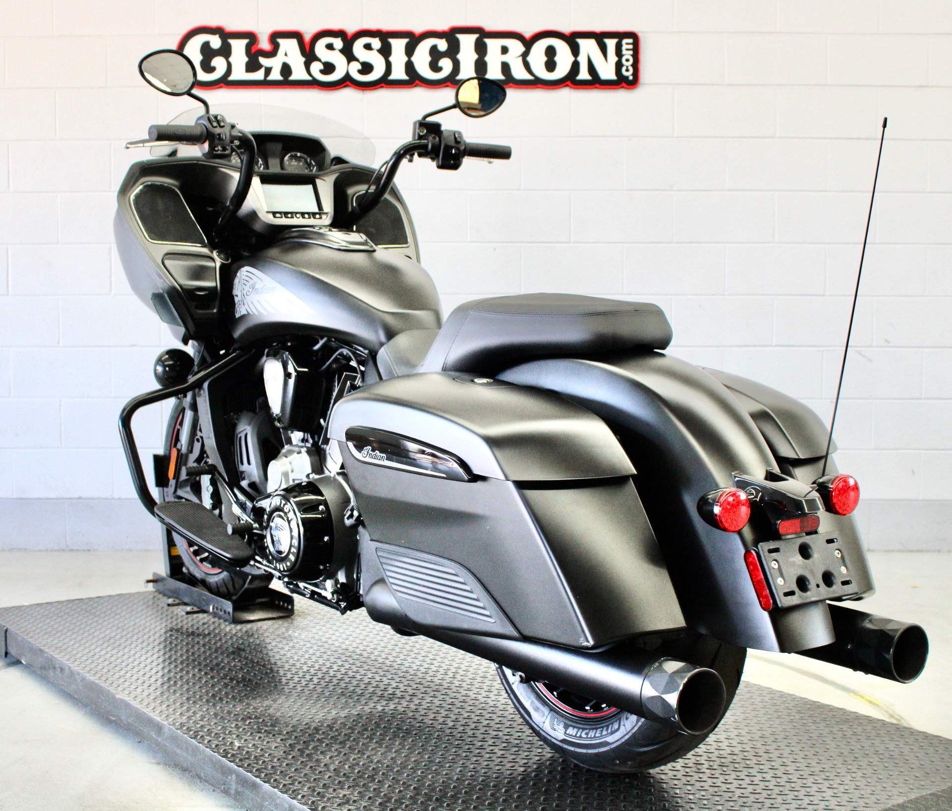 2020 Indian Motorcycle Challenger® Dark Horse® in Fredericksburg, Virginia - Photo 6