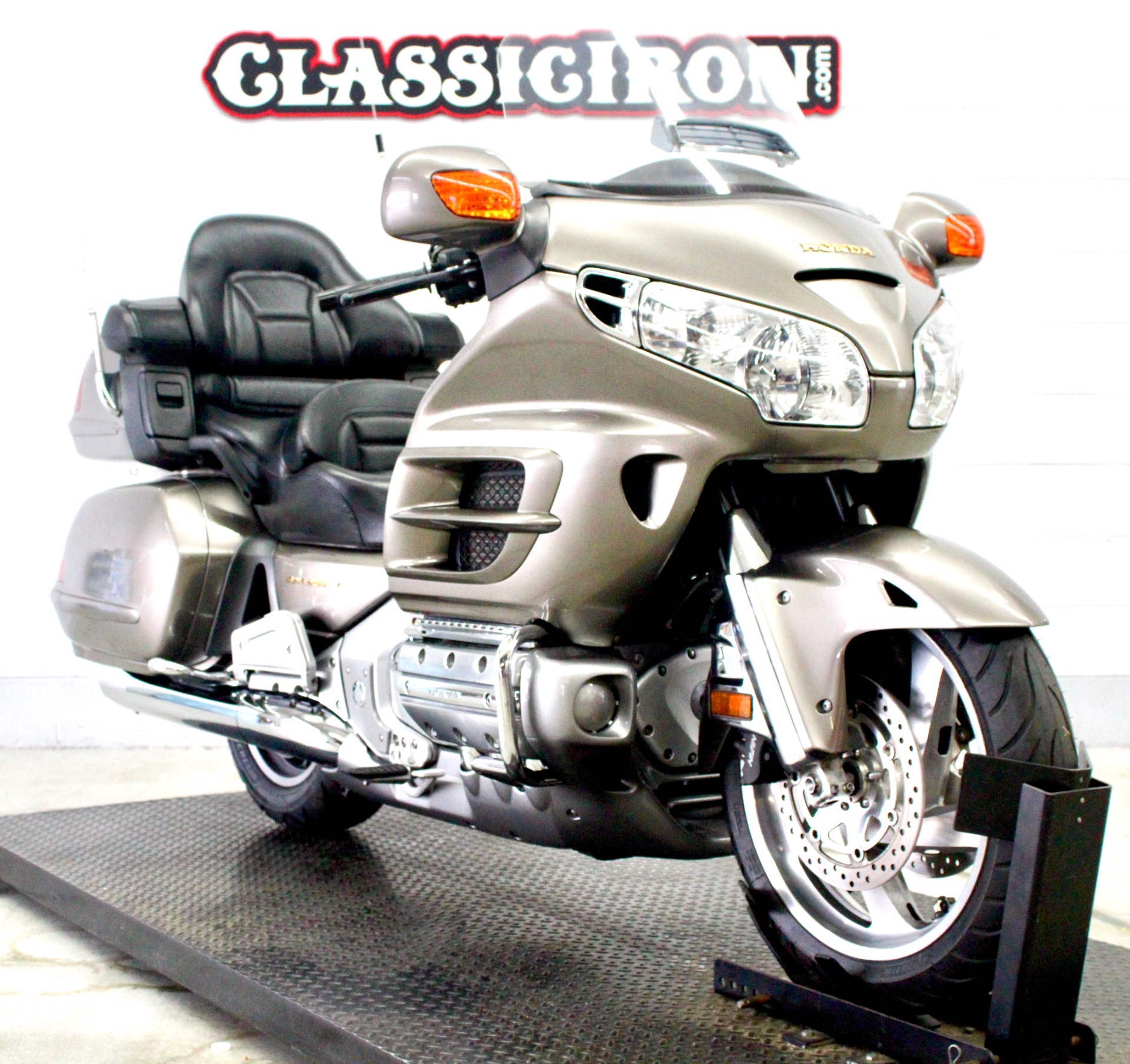 2004 Honda Gold Wing in Fredericksburg, Virginia - Photo 2