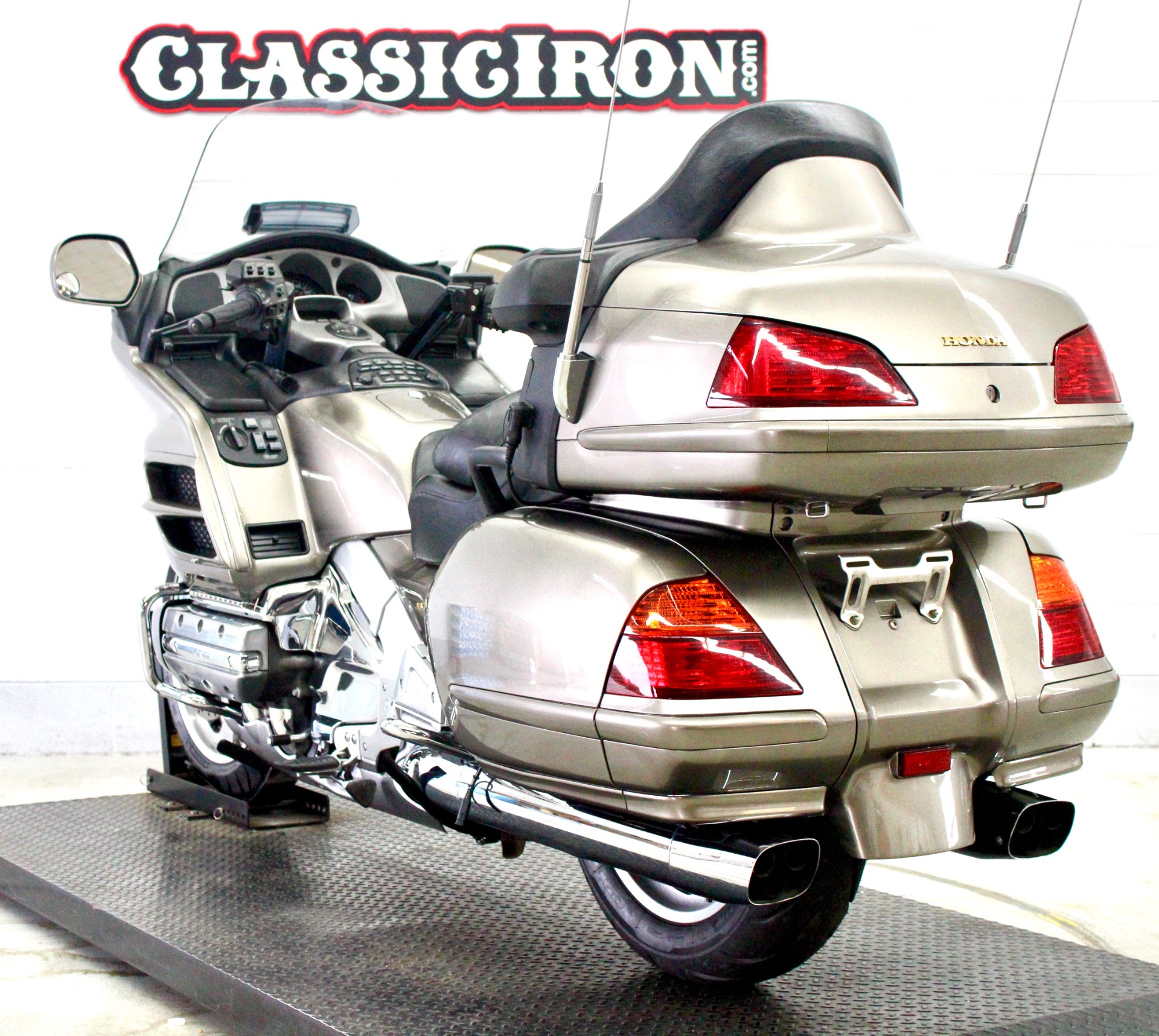 2004 Honda Gold Wing in Fredericksburg, Virginia - Photo 6