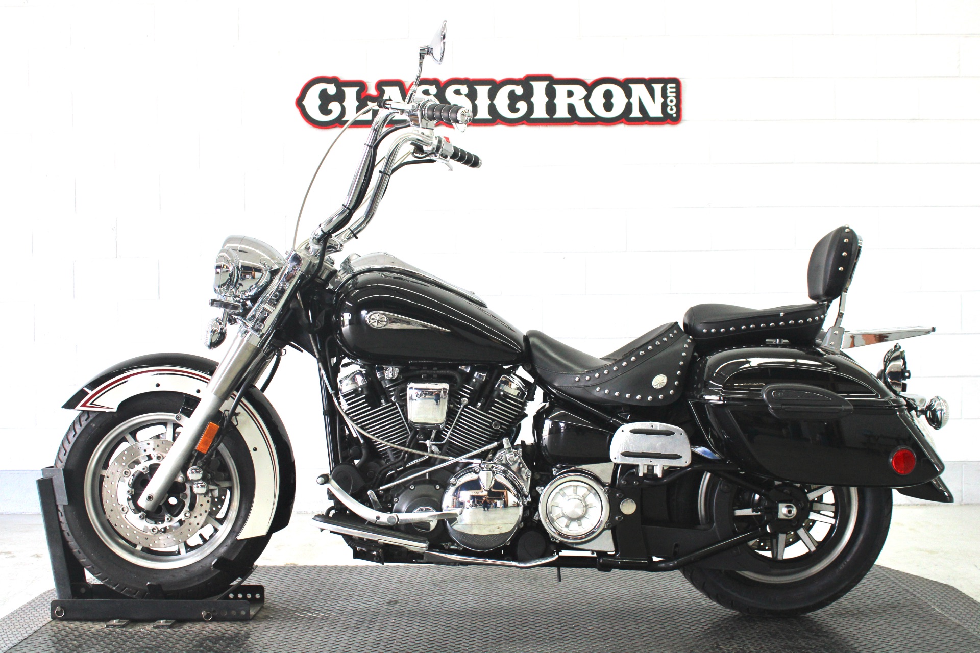 2007 Yamaha Road Star Midnight Silverado® in Fredericksburg, Virginia - Photo 4