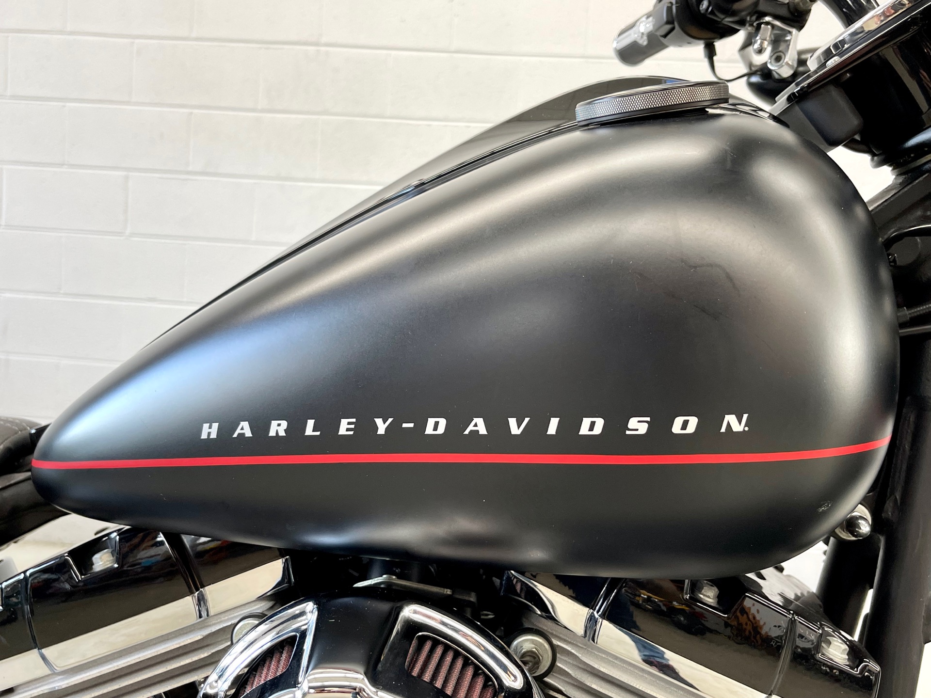 2012 Harley-Davidson Softail® Blackline® in Fredericksburg, Virginia - Photo 13