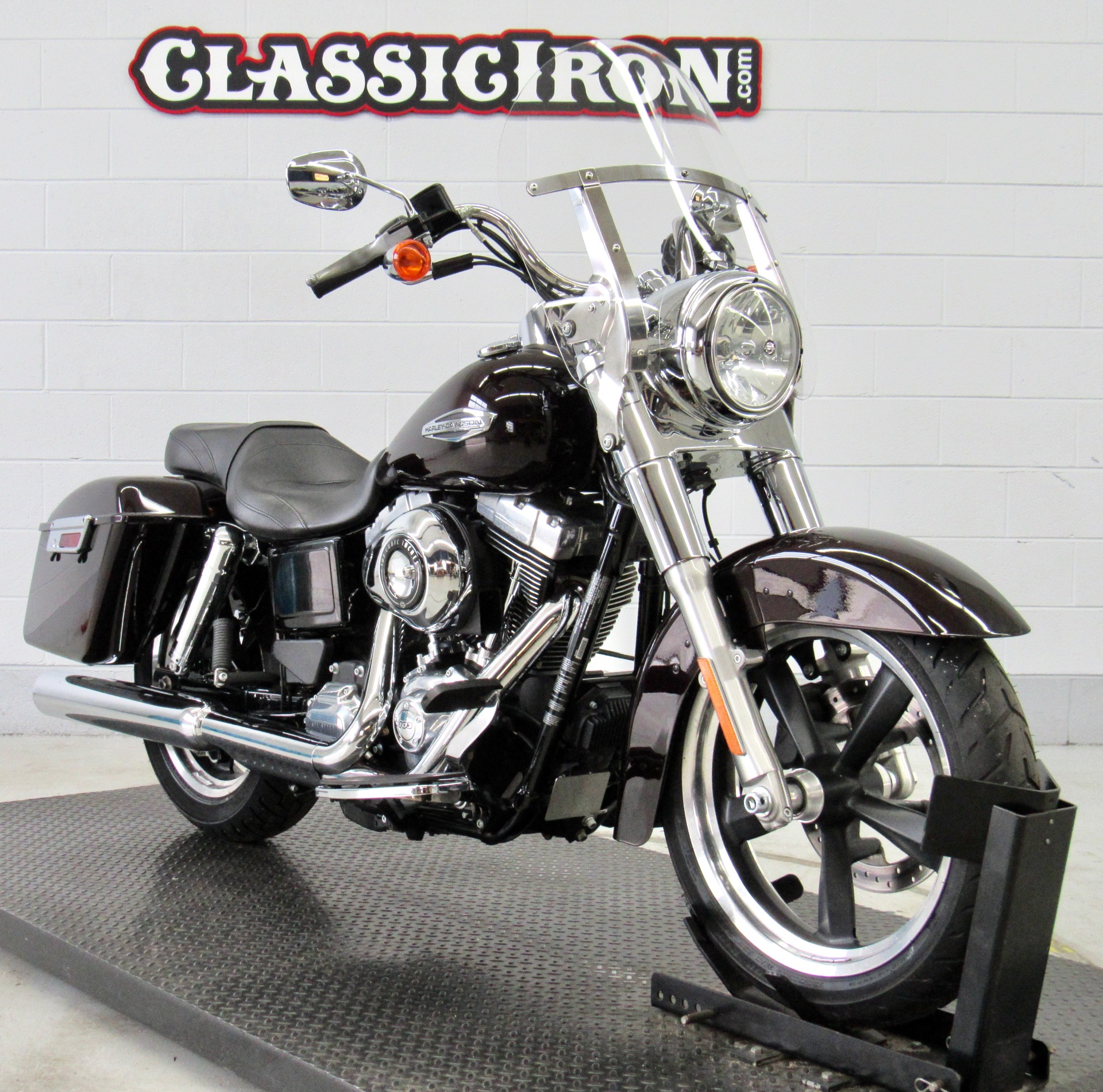 2014 Harley-Davidson Dyna® Switchback™ in Fredericksburg, Virginia - Photo 2