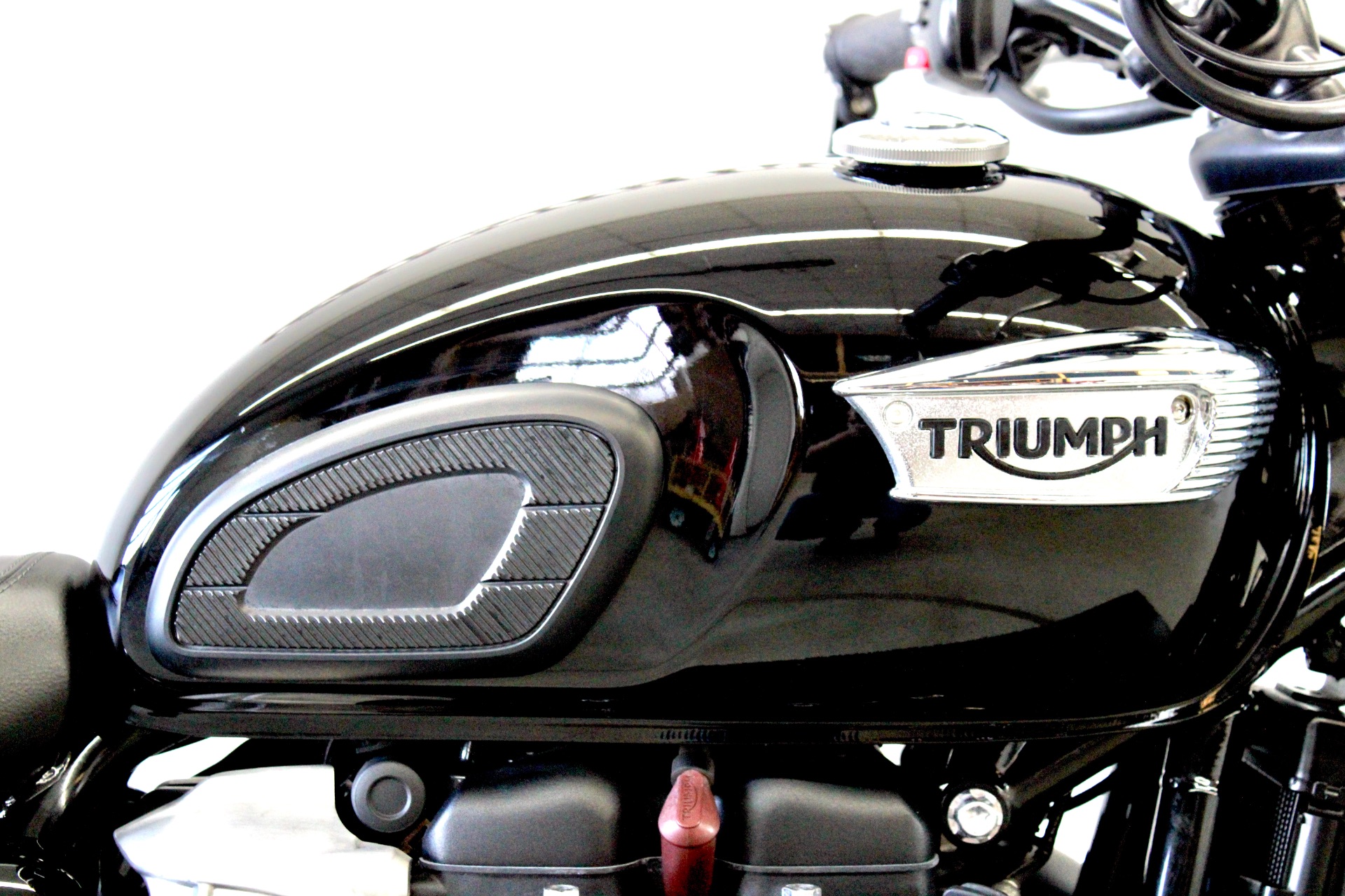 2017 Triumph Bonneville T100 Black in Fredericksburg, Virginia - Photo 13