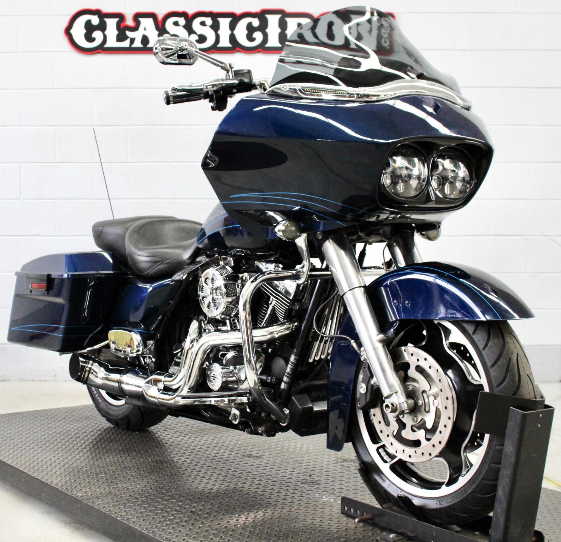 2013 Harley-Davidson Road Glide® Custom in Fredericksburg, Virginia - Photo 2