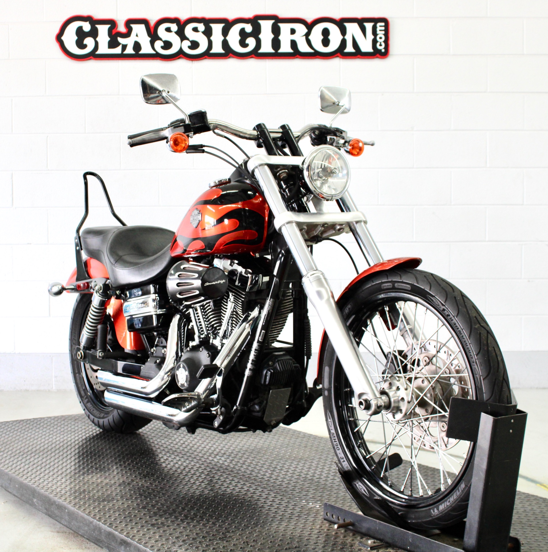 2011 Harley-Davidson Dyna® Wide Glide® in Fredericksburg, Virginia - Photo 2