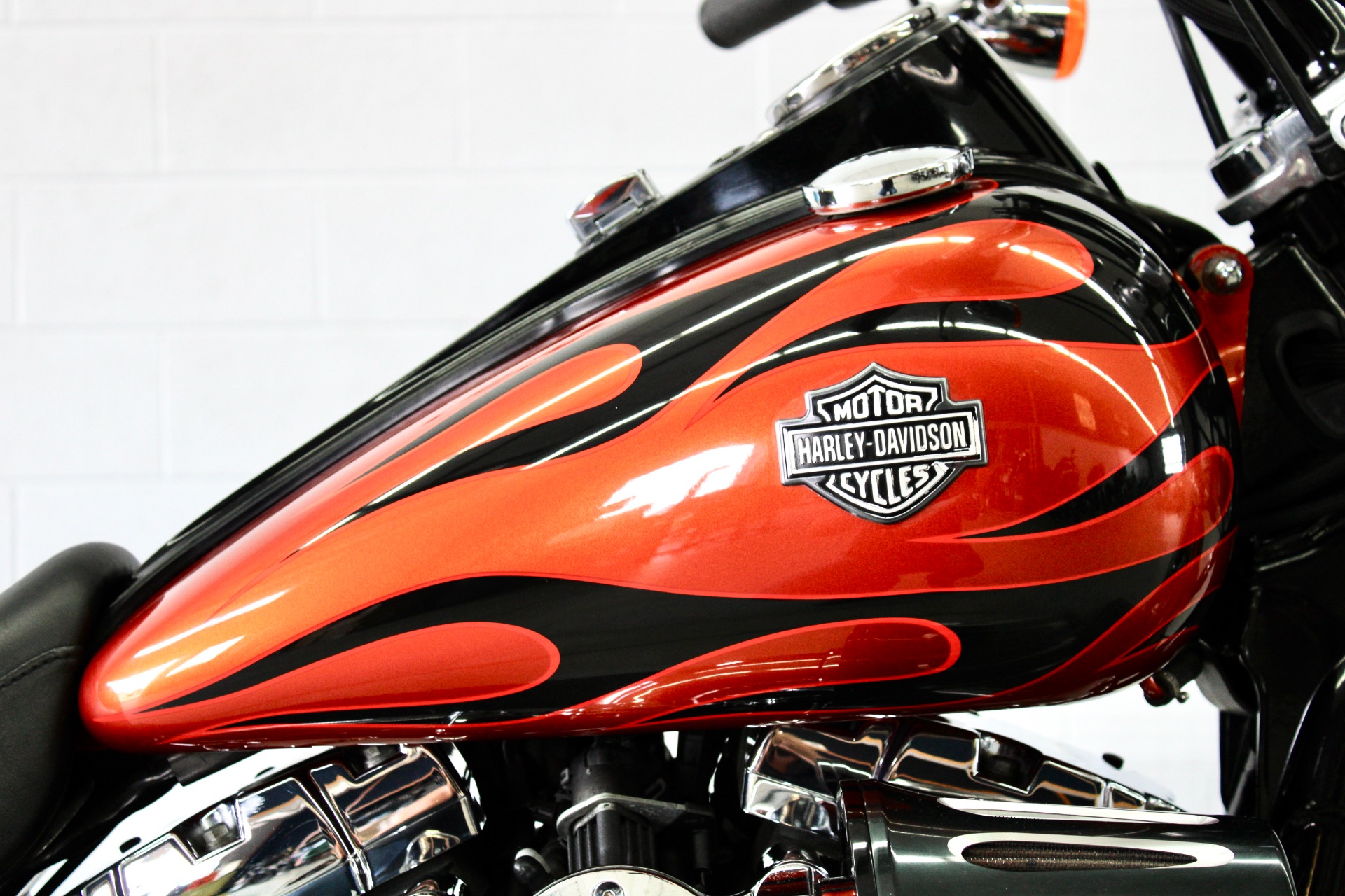 2011 Harley-Davidson Dyna® Wide Glide® in Fredericksburg, Virginia - Photo 13