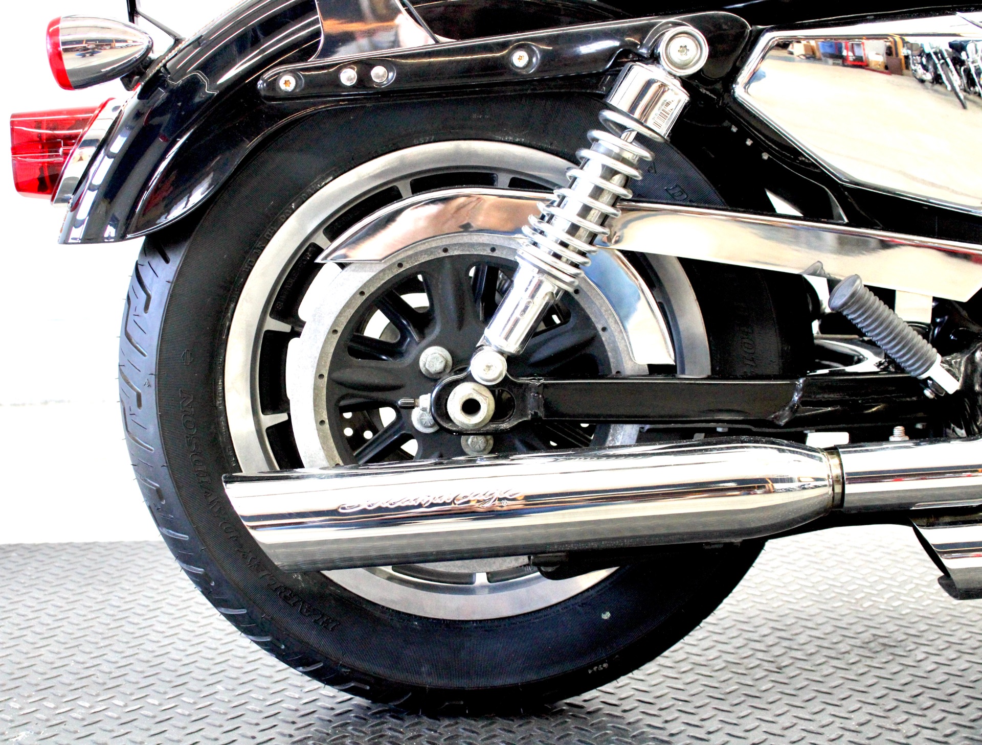2009 Harley-Davidson Sportster® 1200 Low in Fredericksburg, Virginia - Photo 15