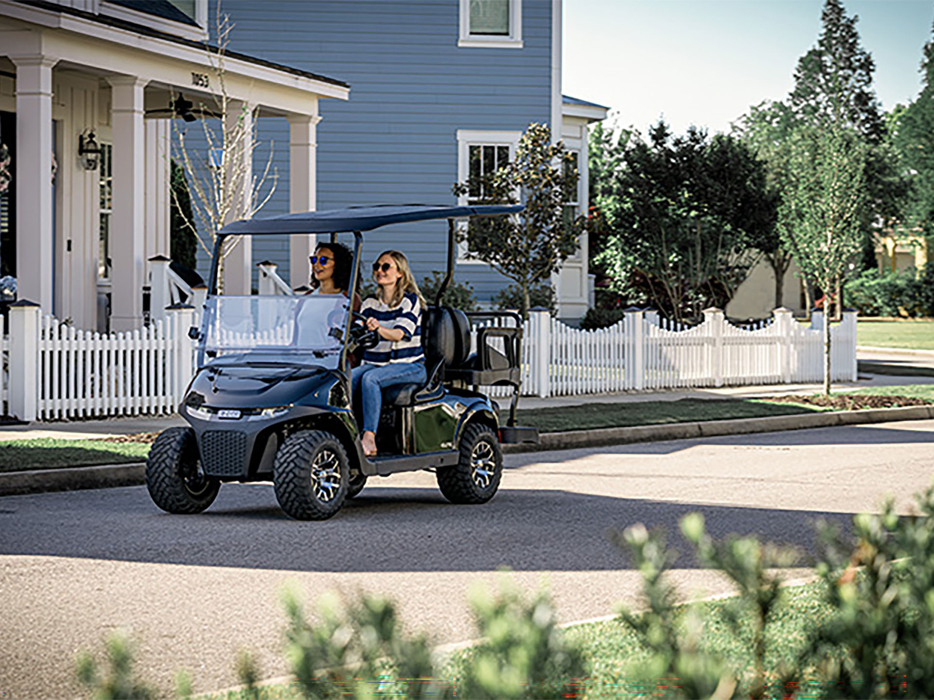 2025 E-Z-GO Freedom RXV 2+2 ELiTE 4.2 Lithium in La Quinta, California - Photo 4