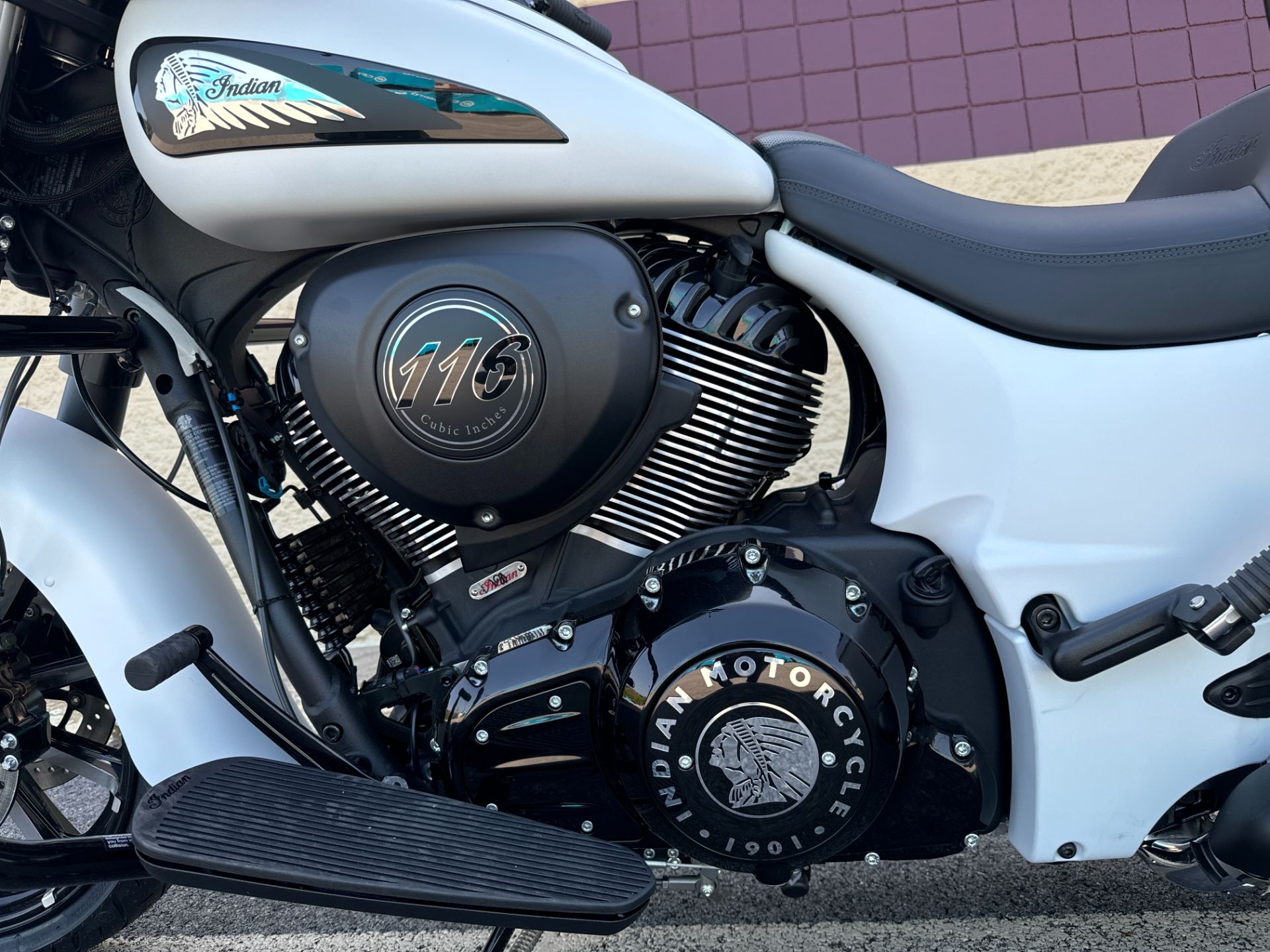 2024 Indian Motorcycle Chieftain® Dark Horse® with PowerBand Audio Package in Saint Clairsville, Ohio - Photo 9