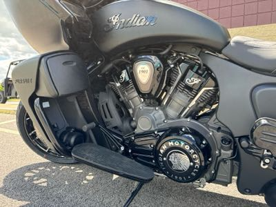 2024 Indian Motorcycle Pursuit® Dark Horse® with PowerBand Audio Package in Saint Clairsville, Ohio - Photo 8