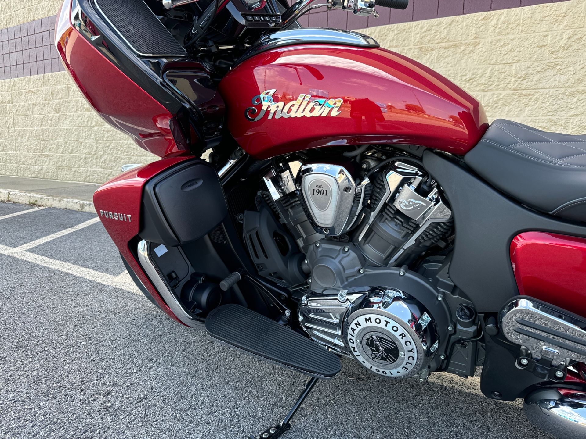 2024 Indian Motorcycle Pursuit® Limited® with PowerBand Audio Package in Saint Clairsville, Ohio - Photo 8