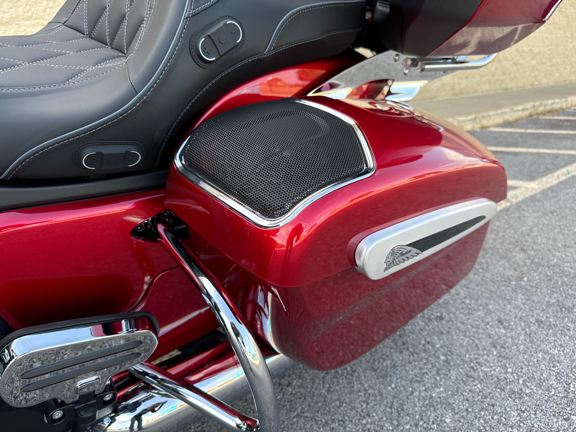 2024 Indian Motorcycle Pursuit® Limited® with PowerBand Audio Package in Saint Clairsville, Ohio - Photo 10