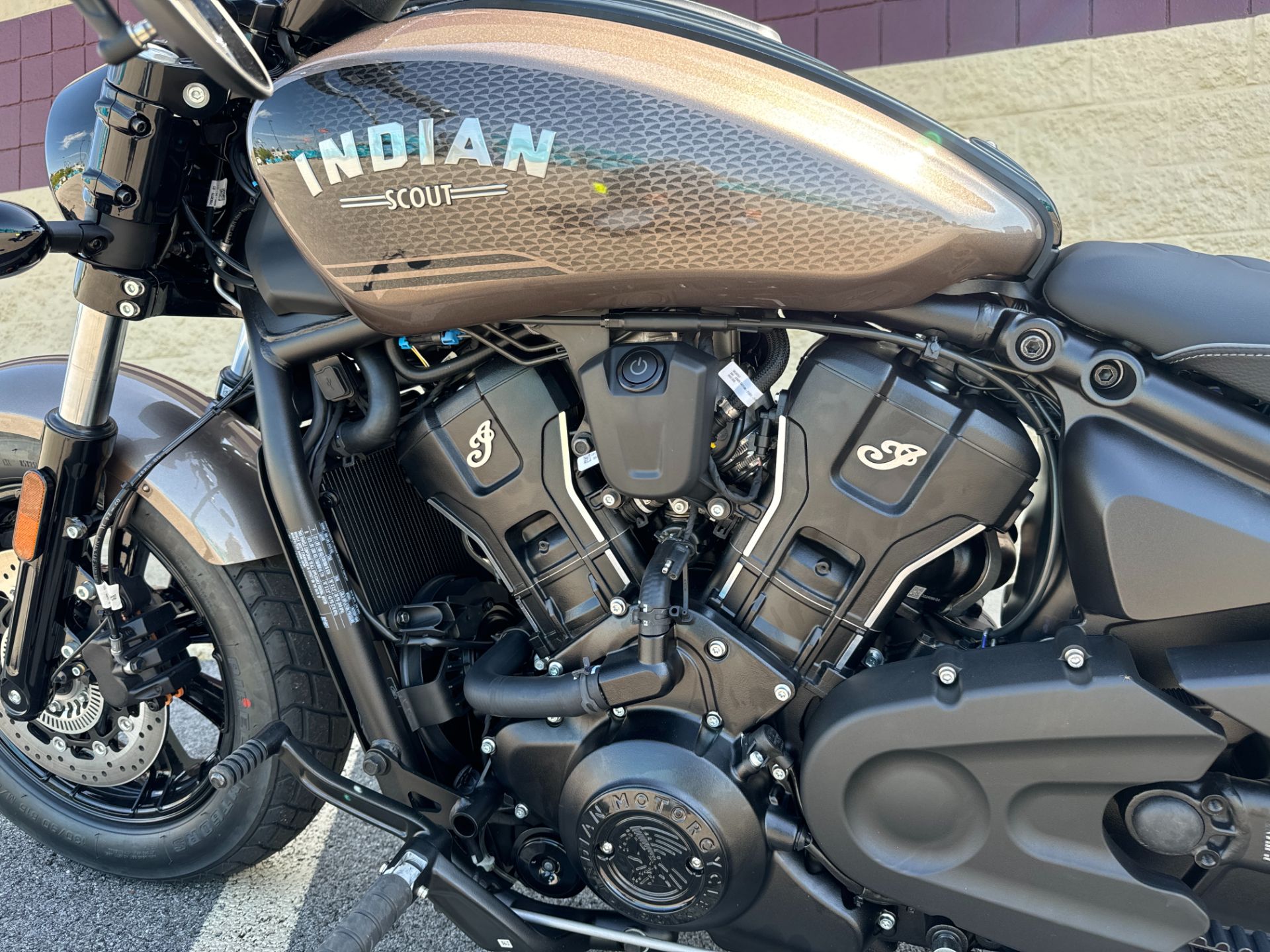 2025 Indian Motorcycle Scout® Bobber Limited +Tech in Saint Clairsville, Ohio - Photo 9