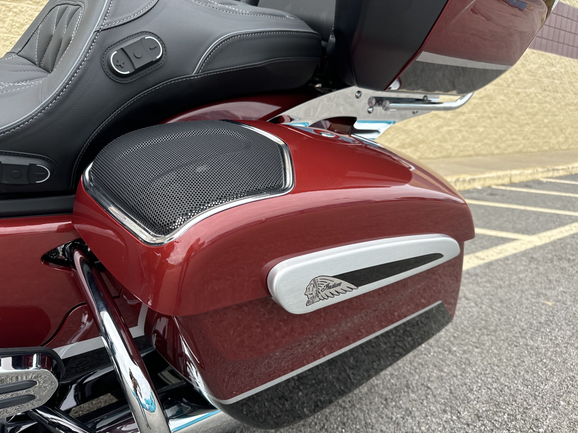 2024 Indian Motorcycle Pursuit® Limited Icon with PowerBand Audio Package in Saint Clairsville, Ohio - Photo 9