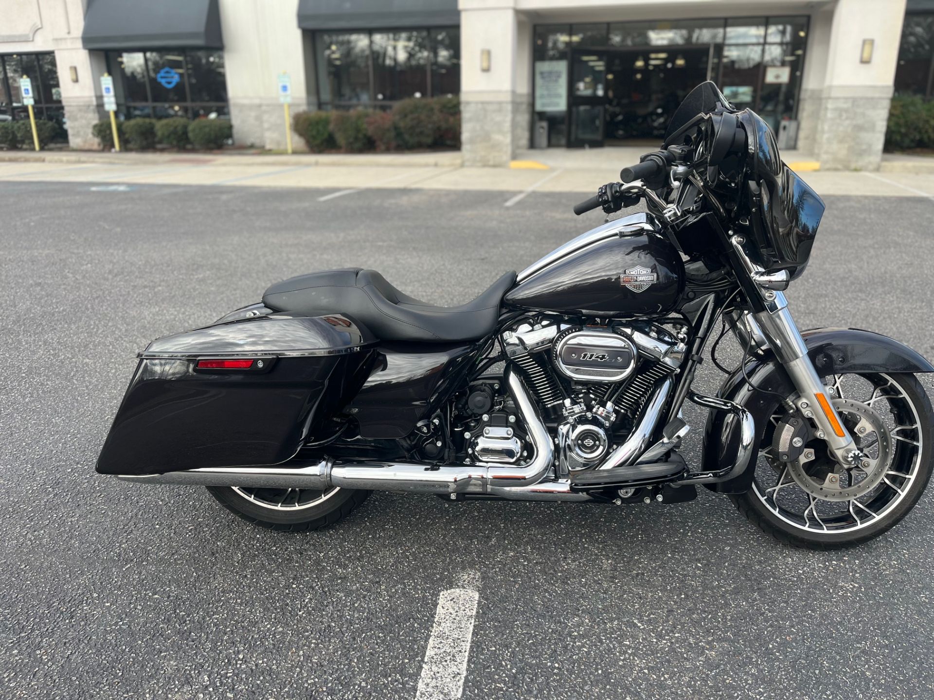 2021 Harley-Davidson Street Glide® Special in Virginia Beach, Virginia - Photo 4