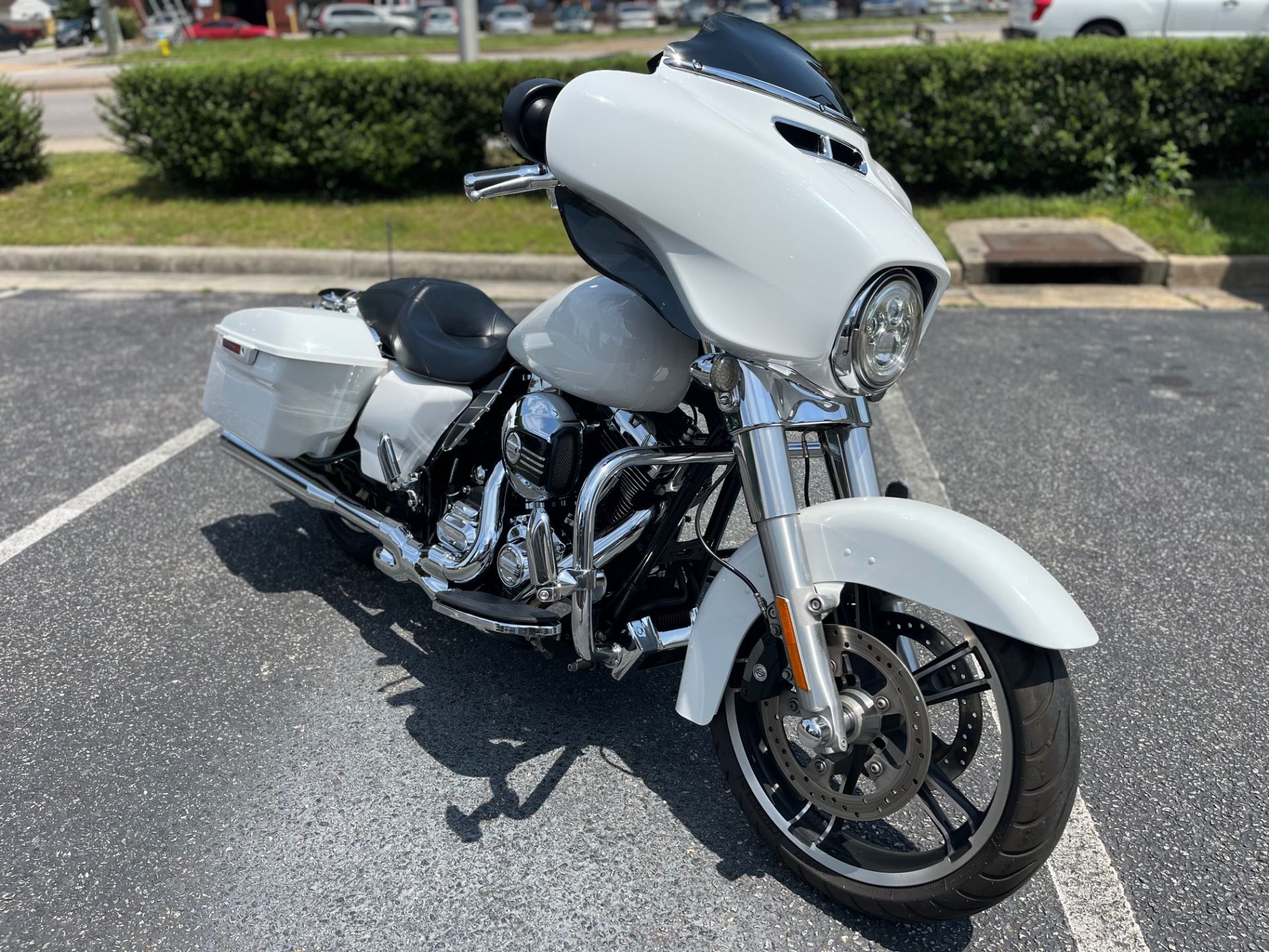 2016 Harley-Davidson Street Glide® in Virginia Beach, Virginia - Photo 2
