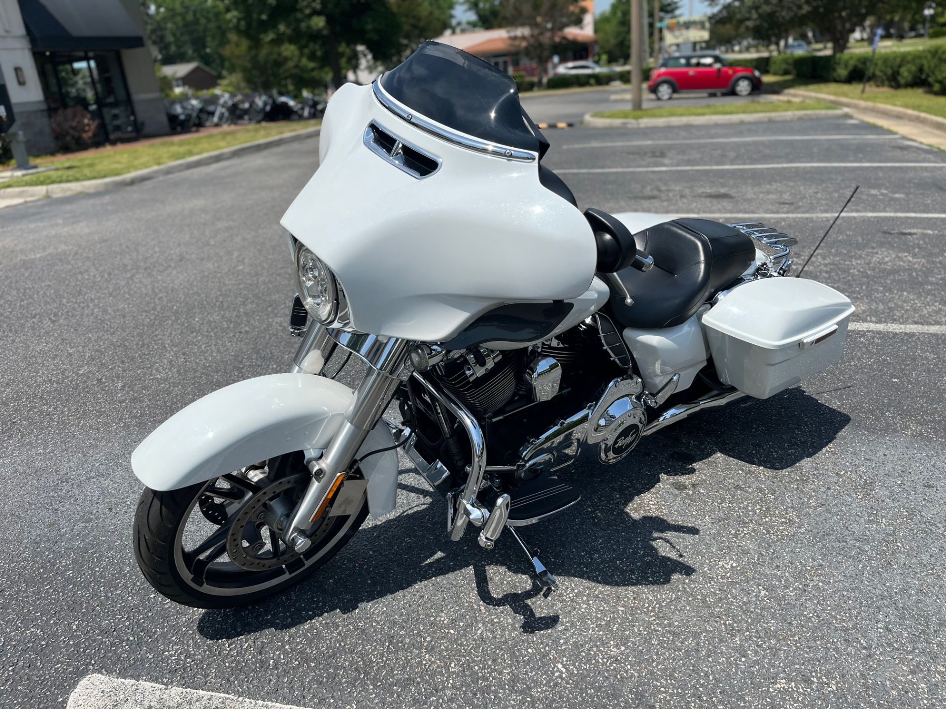 2016 Harley-Davidson Street Glide® in Virginia Beach, Virginia - Photo 8