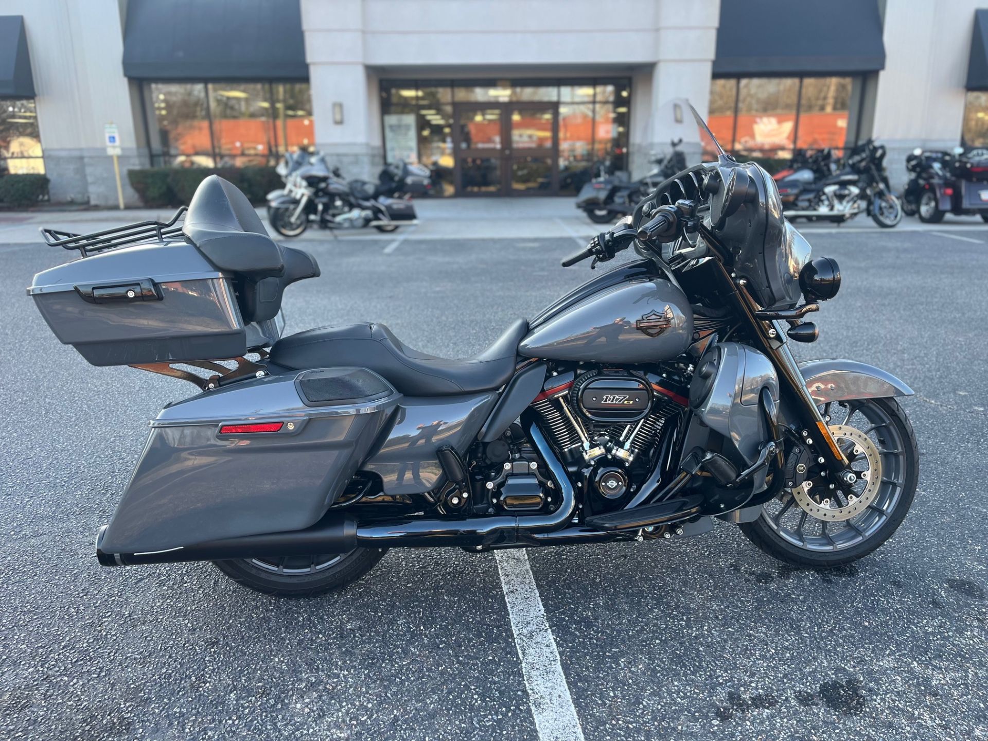 2018 Harley-Davidson CVO™ Street Glide® in Virginia Beach, Virginia - Photo 5