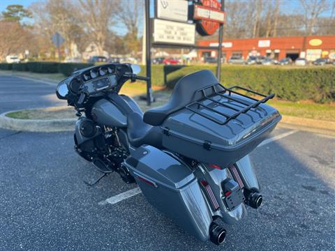 2018 Harley-Davidson CVO™ Street Glide® in Virginia Beach, Virginia - Photo 8