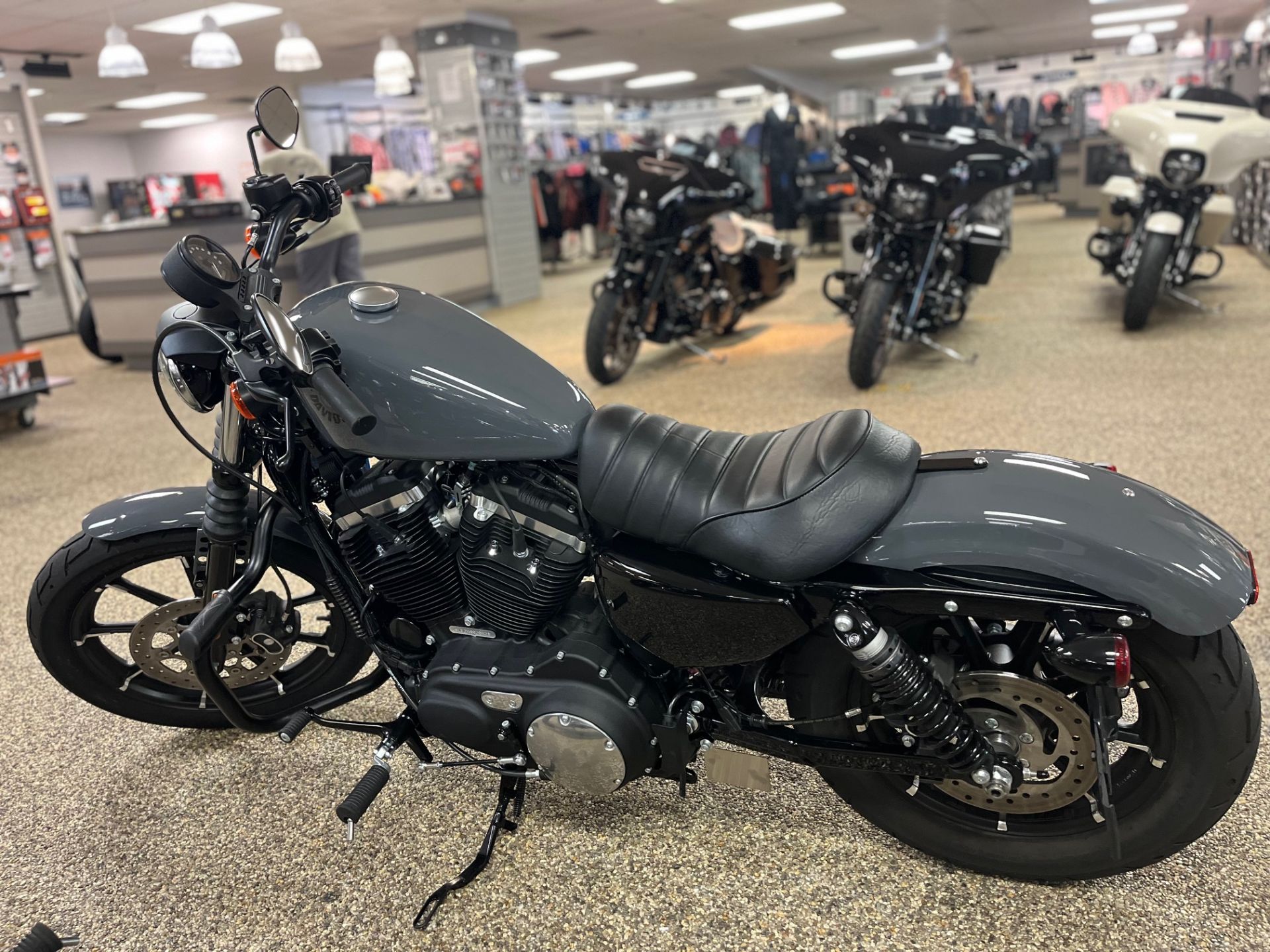 2022 Harley-Davidson Iron 883™ in Virginia Beach, Virginia - Photo 5