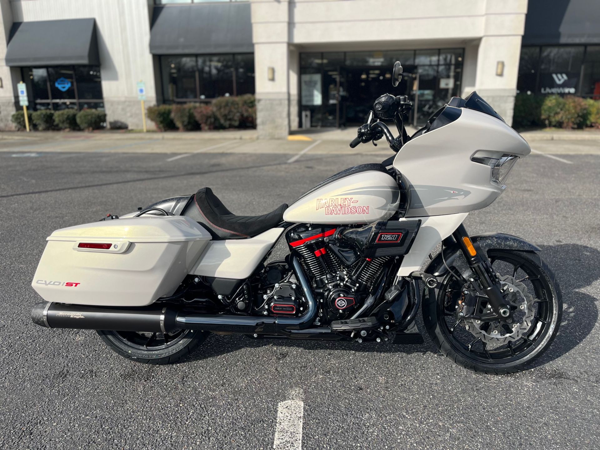 2024 Harley-Davidson CVO™ Road Glide® ST in Virginia Beach, Virginia - Photo 4