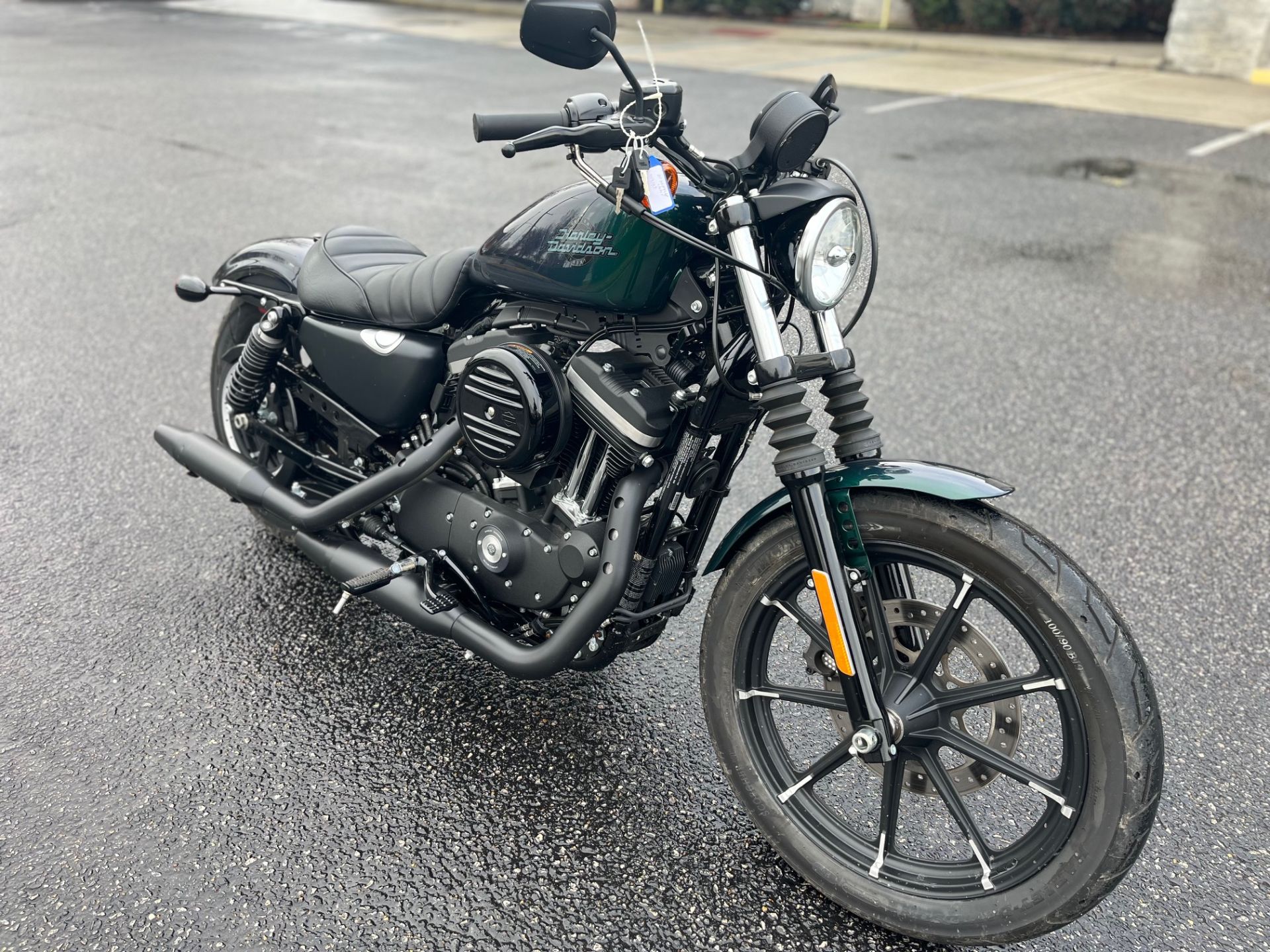 2021 Harley-Davidson Iron 883™ in Virginia Beach, Virginia - Photo 2