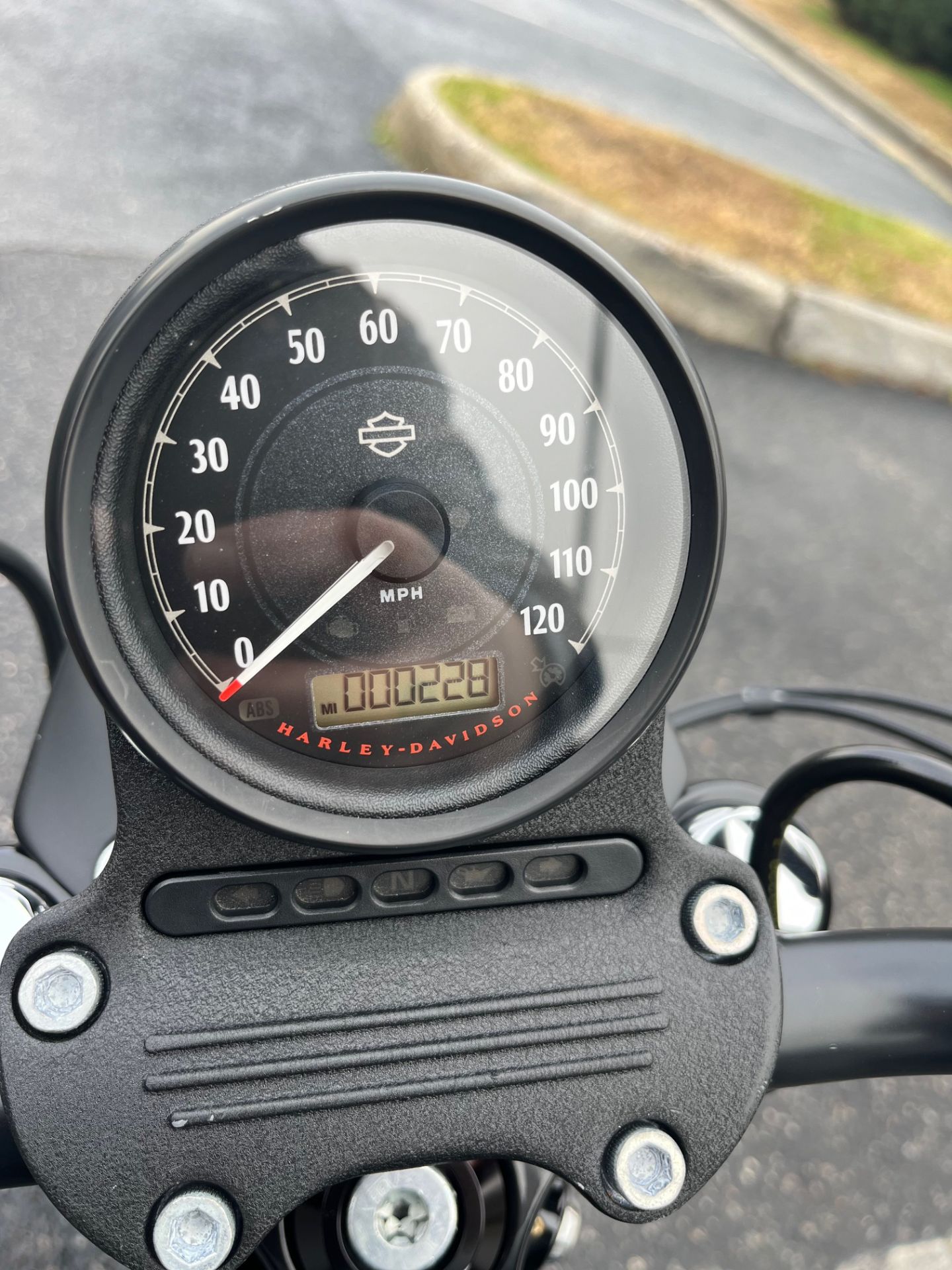 2021 Harley-Davidson Iron 883™ in Virginia Beach, Virginia - Photo 12