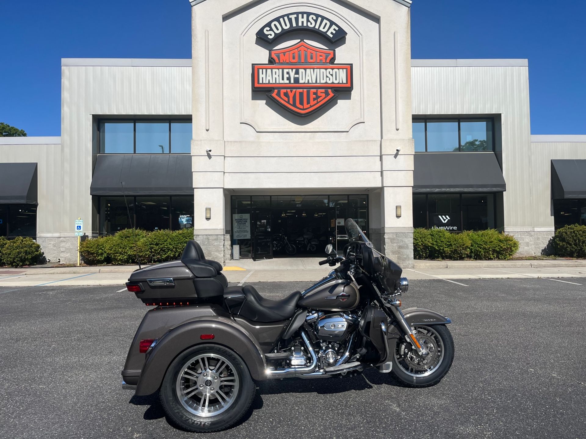 2023 Harley-Davidson Tri Glide® Ultra in Virginia Beach, Virginia - Photo 1